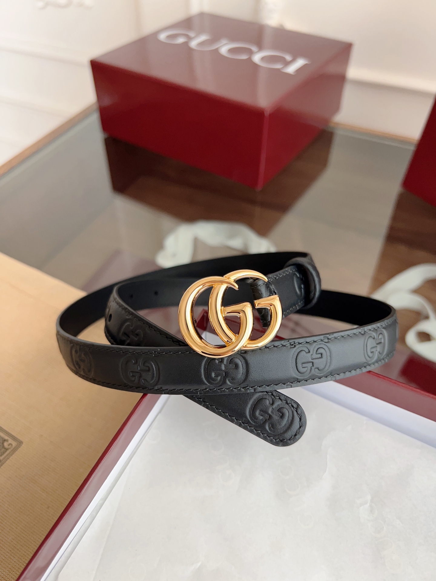  GUCCI 表面头层小牛皮 宽度2.0cm 专柜新版logo横标，原版进口南非皮底，精品双G铜扣  高