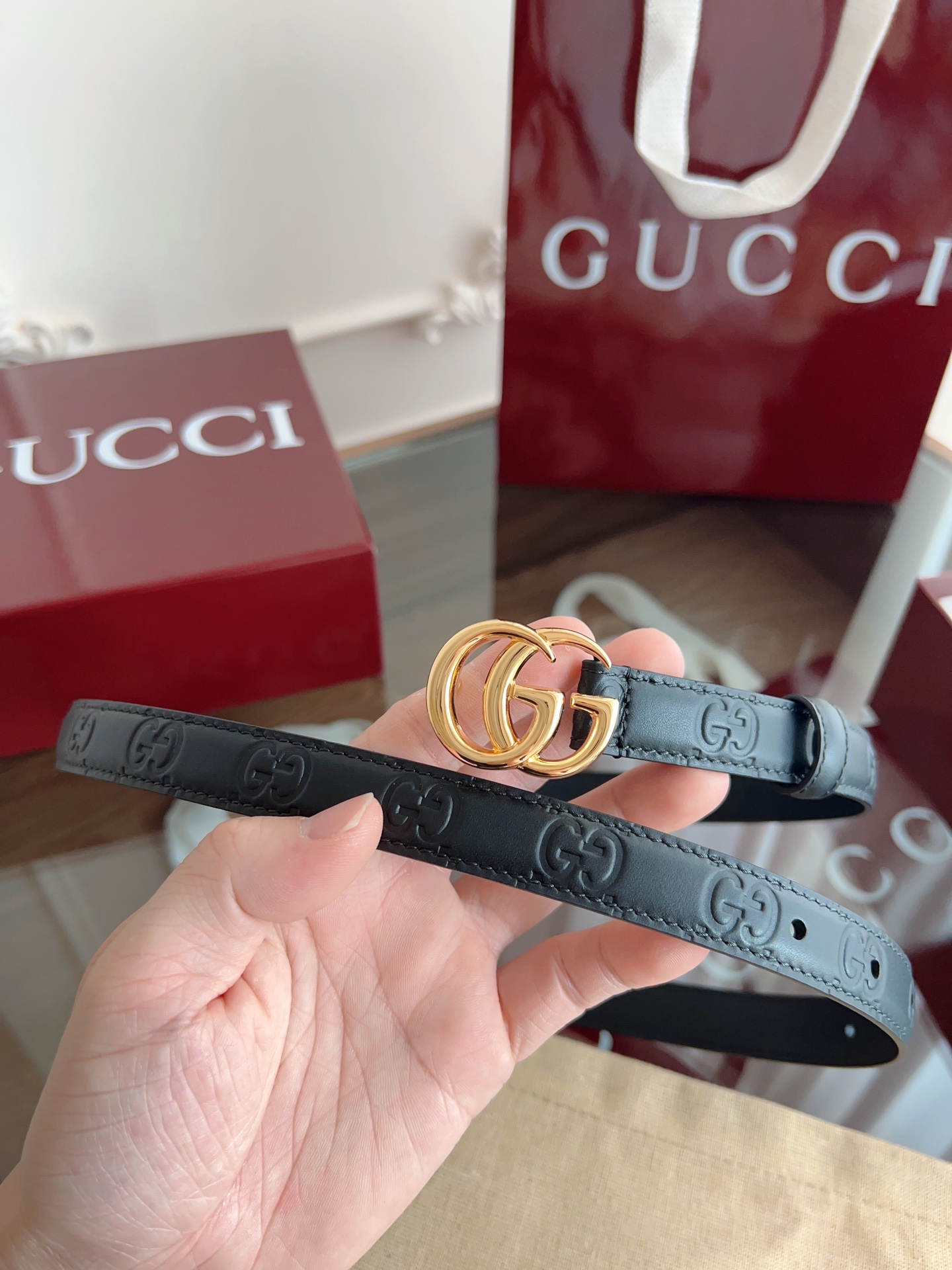 GUCCI 表面头层小牛皮 宽度2.0cm 专柜新版logo横标，原版进口南非皮底，精品双G铜扣  高