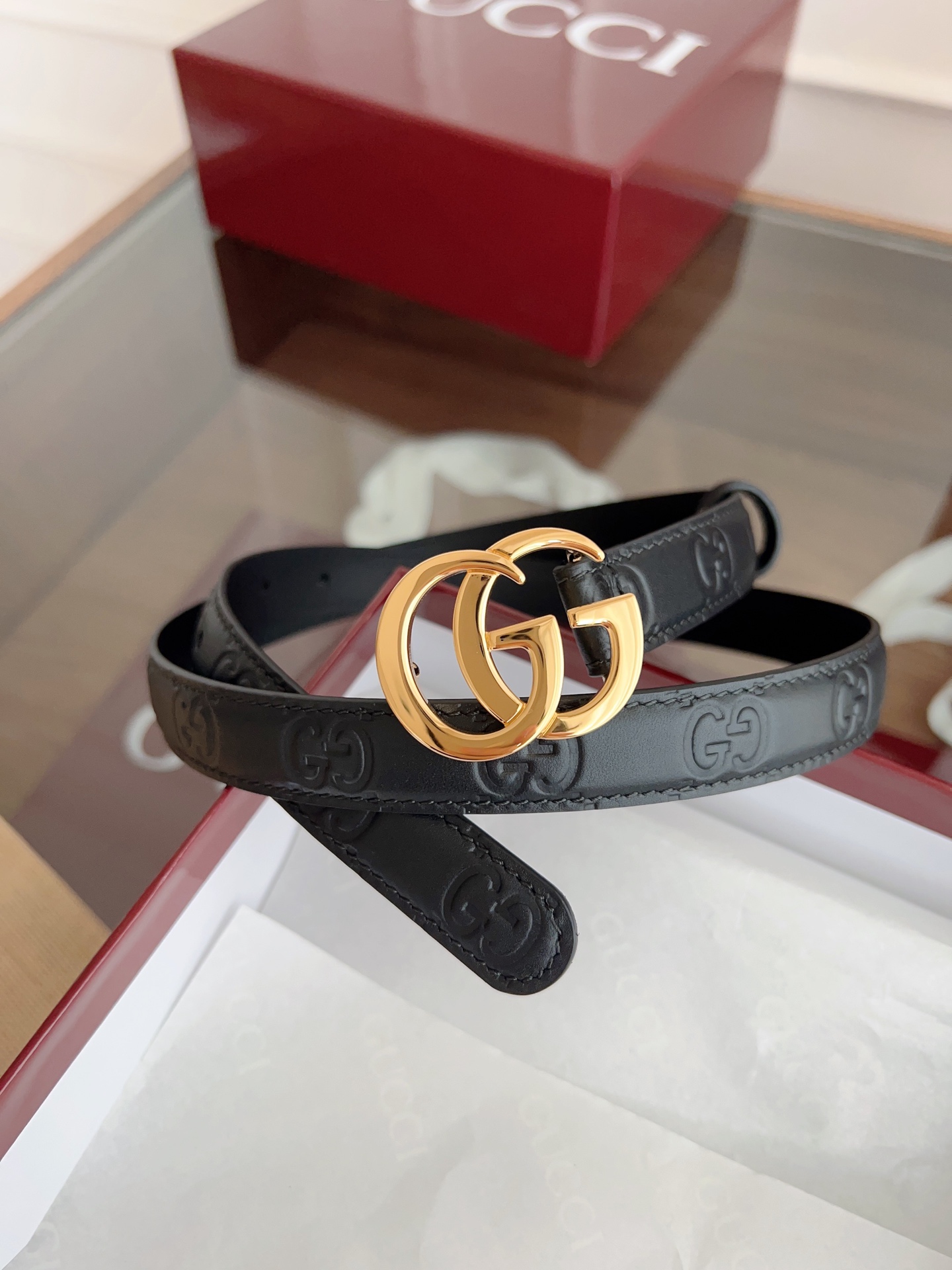  GUCCI 表面头层小牛皮 宽度2.0cm 专柜新版logo横标，原版进口南非皮底，精品双G铜扣  高
