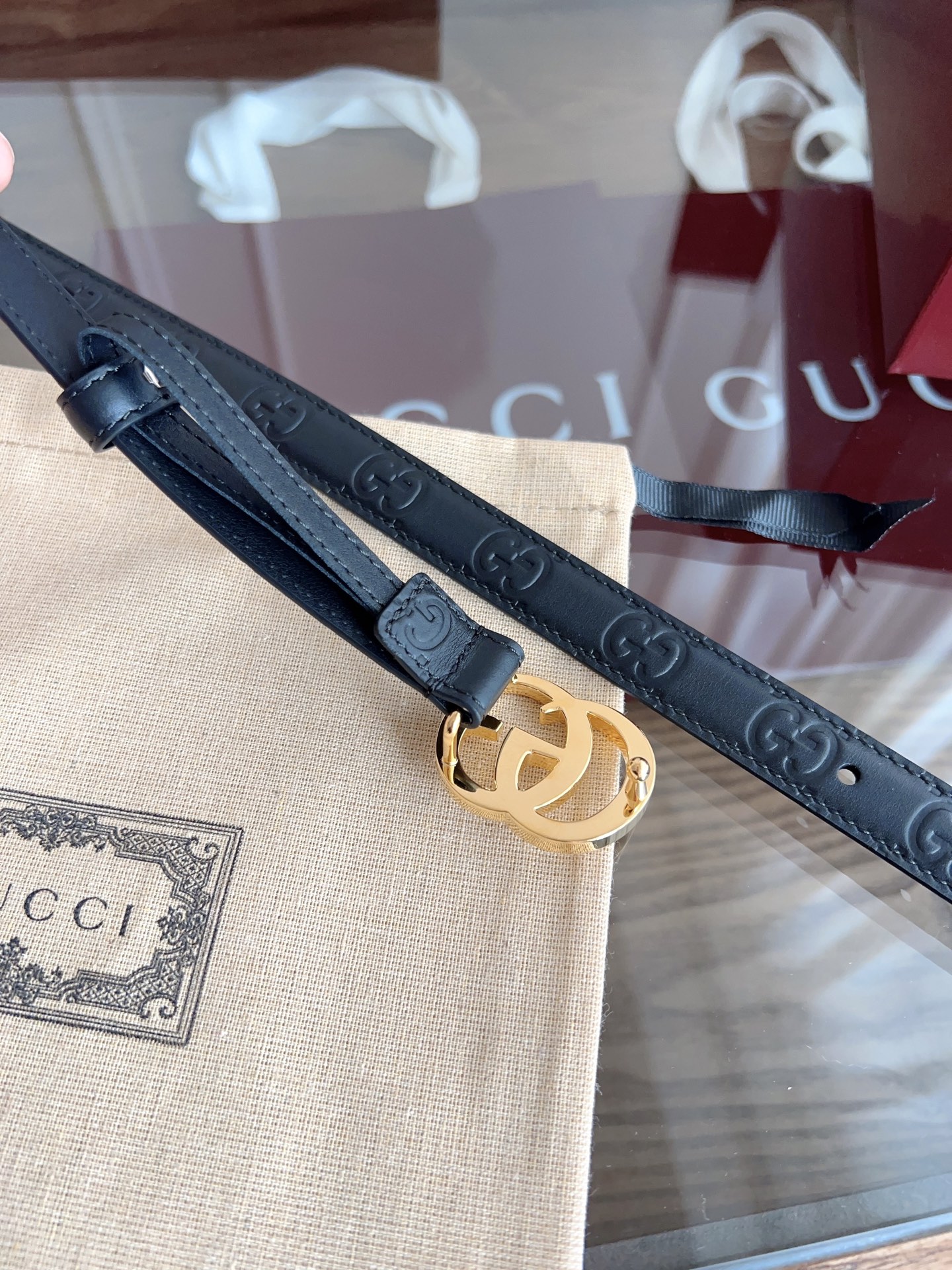  GUCCI 表面头层小牛皮 宽度2.0cm 专柜新版logo横标，原版进口南非皮底，精品双G铜扣  高