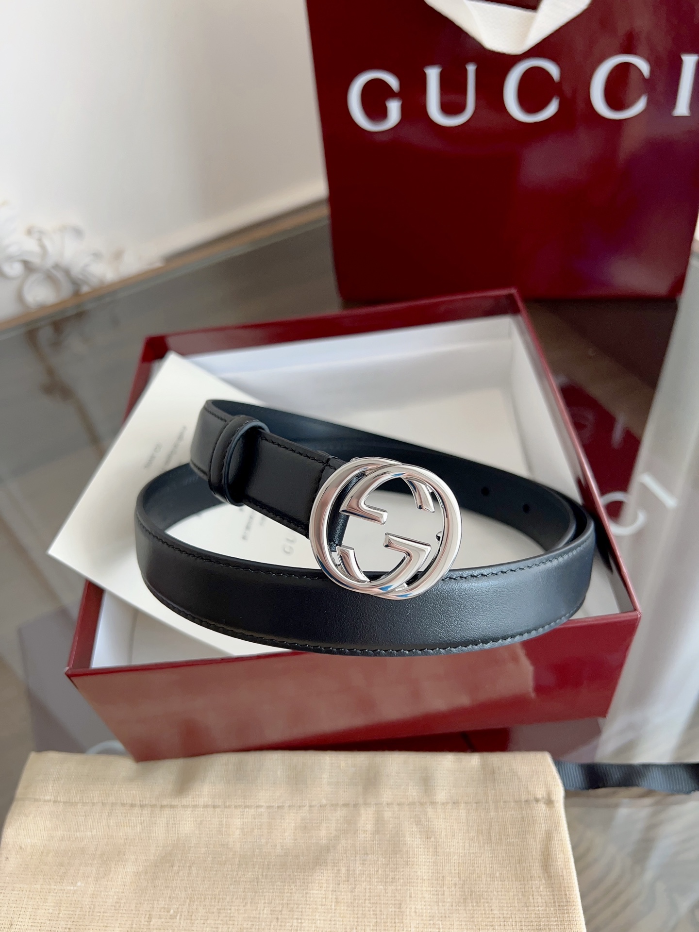 GUCCI 表面头层小牛皮 宽度2.5cm 专柜新版logo横标，原版进口南非皮底，精品针铜扣  高端品质，不惧对比。P160