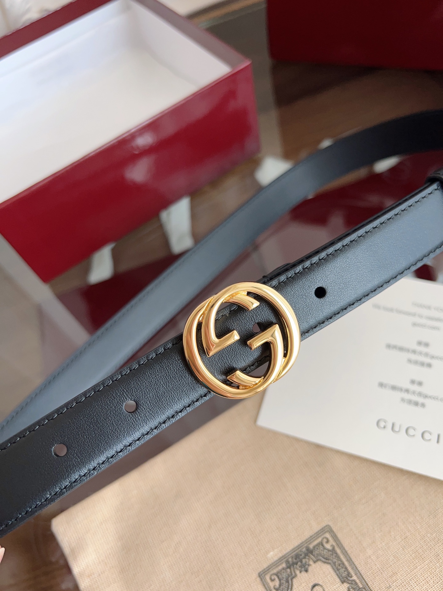 GUCCI 表面头层小牛皮 宽度2.5cm 专柜新版logo横标，原版进口南非皮底，精品针铜扣  高端品质，不惧对比。P160