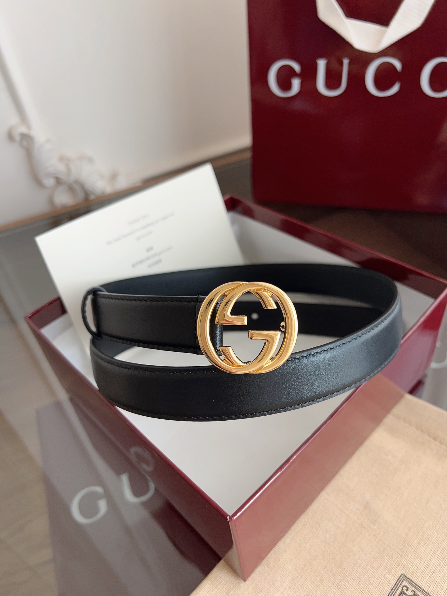 GUCCI 表面头层小牛皮 宽度2.5cm 专柜新版logo横标，原版进口南非皮底，精品针铜扣  高端品质，不惧对比。P160