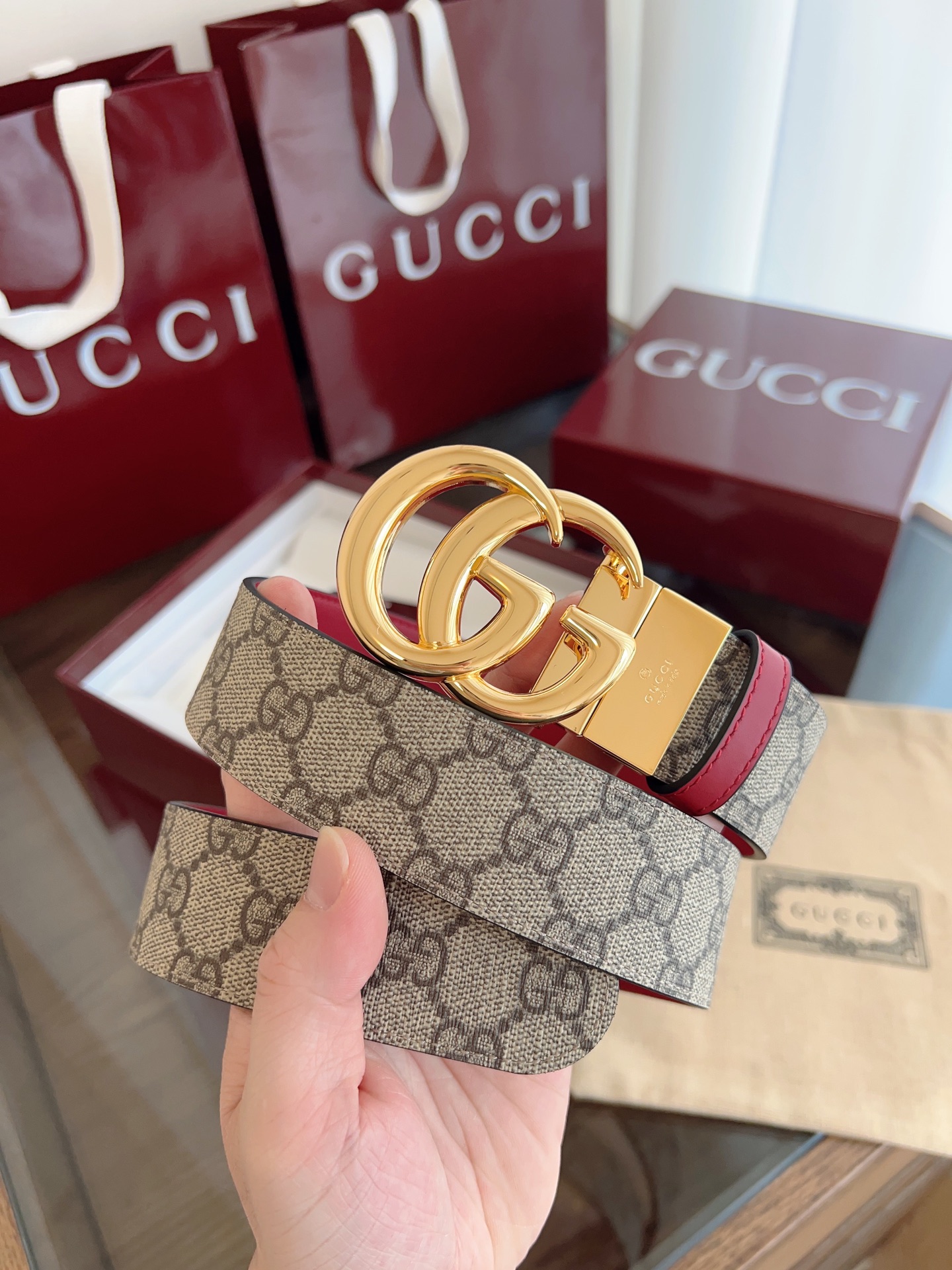  Gucci 2025最新专柜系列安哥拉红 款号  92TIN 9257 双面进口原厂防水PVC材质 比