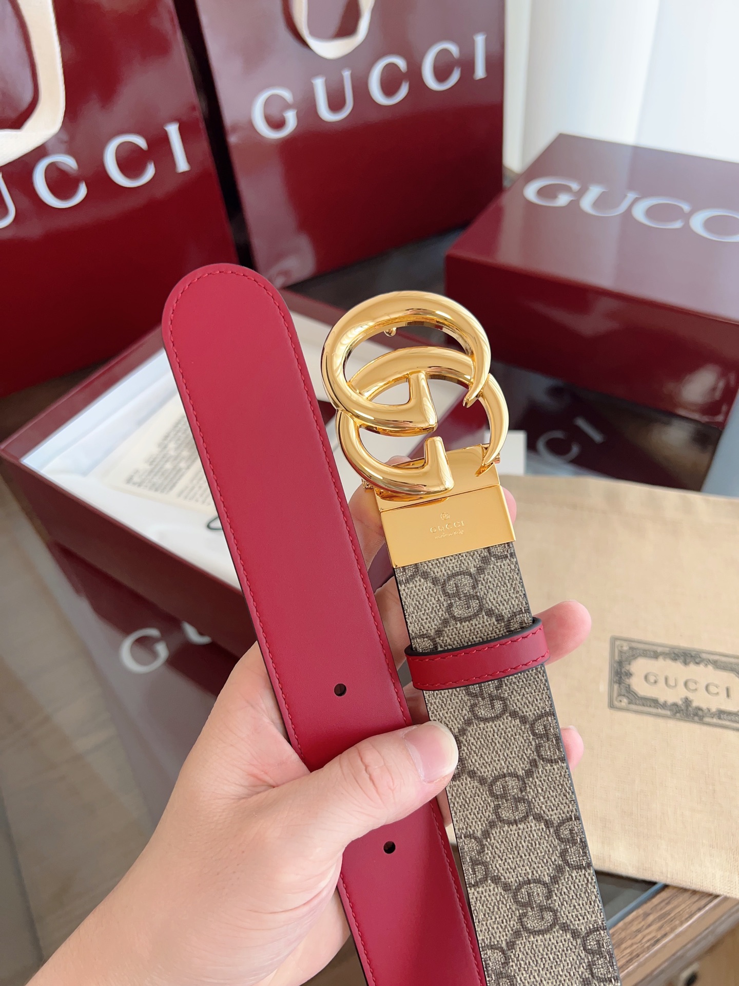  Gucci 2025最新专柜系列安哥拉红 款号  92TIN 9257 双面进口原厂防水PVC材质 比