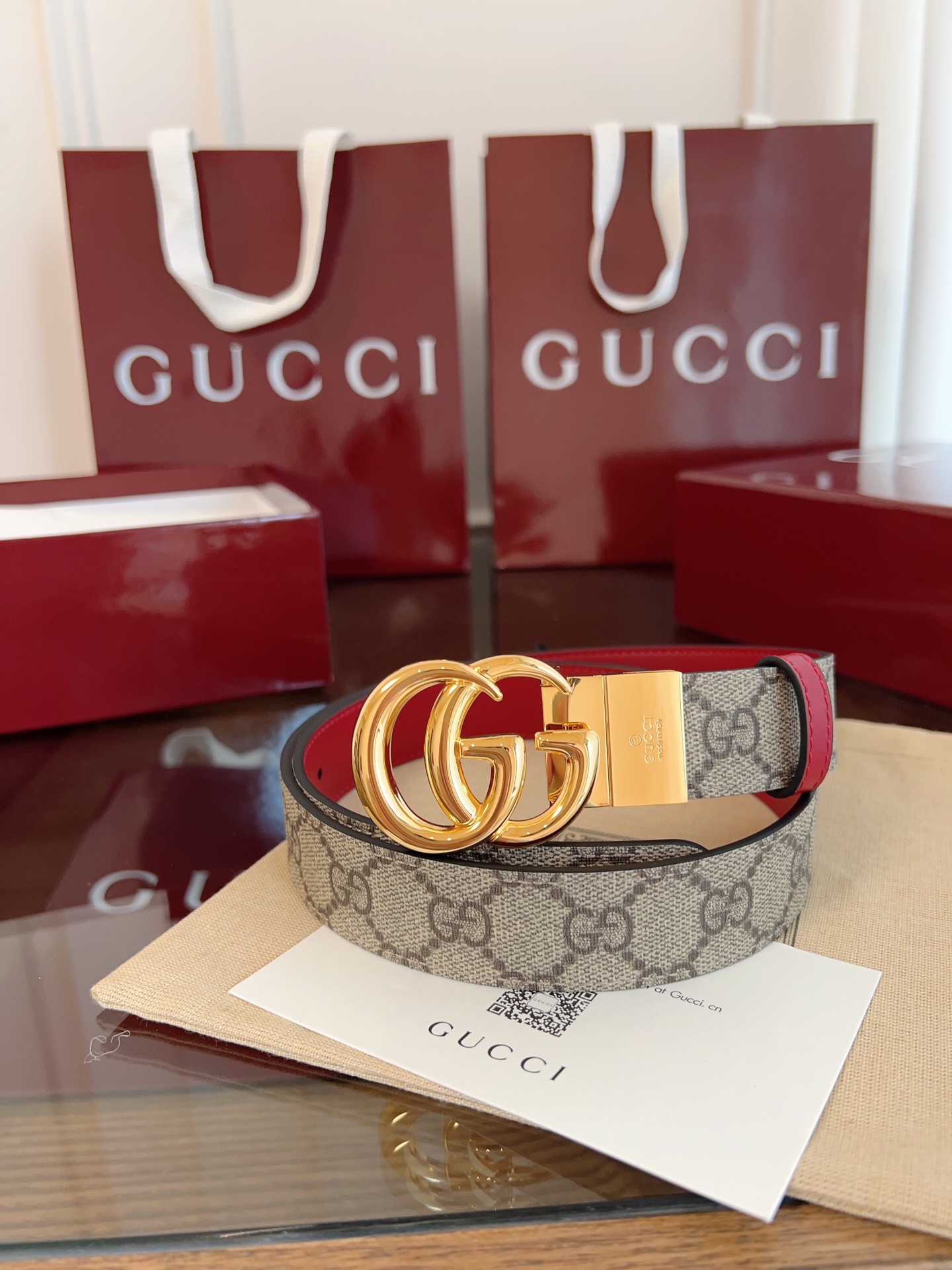  Gucci 2025最新专柜系列安哥拉红 款号  92TIN 9257 双面进口原厂防水PVC材质 比