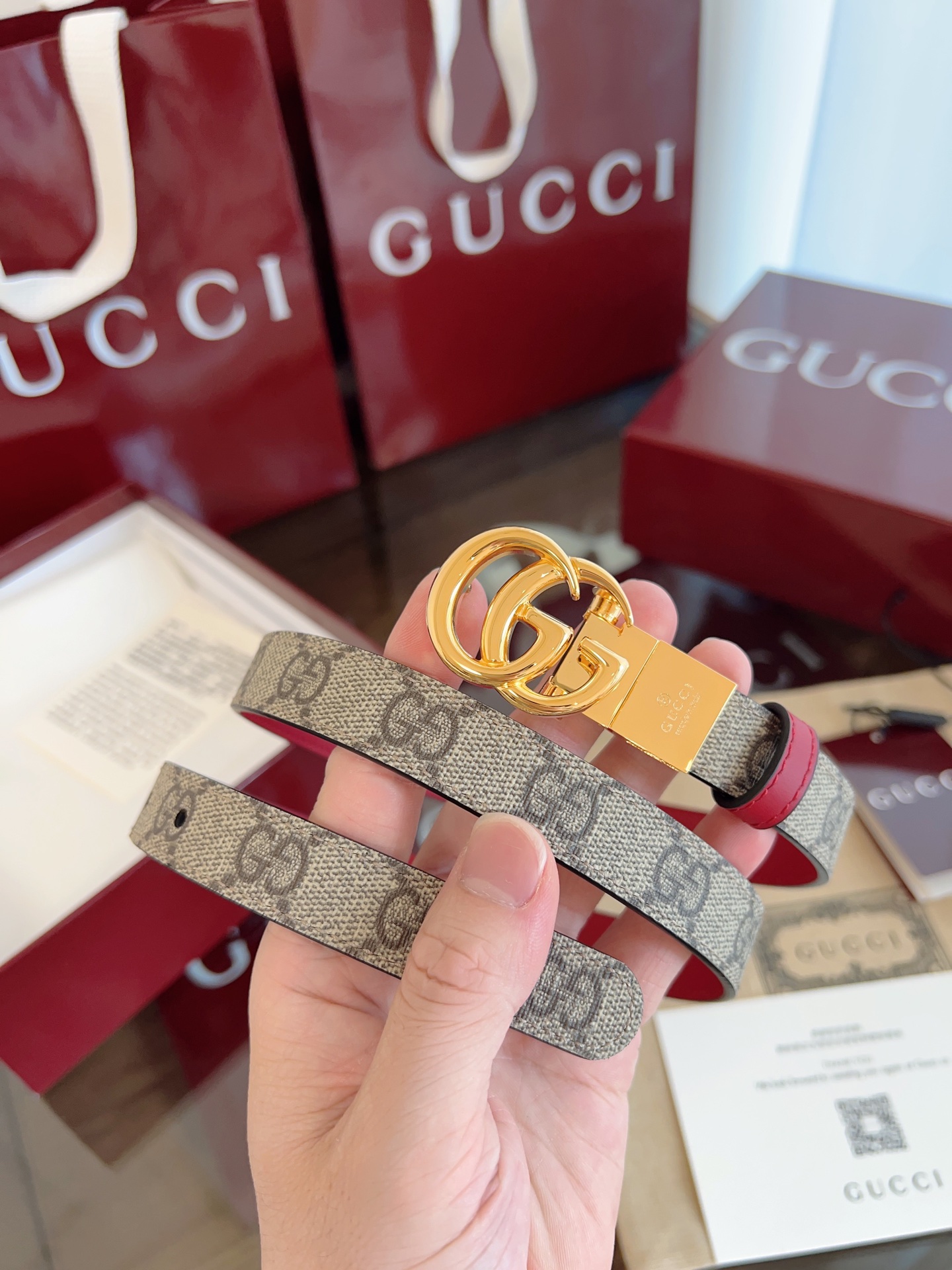  Gucci 2025最新专柜系列安哥拉红 款号  92TIN 9257 双面进口原厂防水PVC材质 比