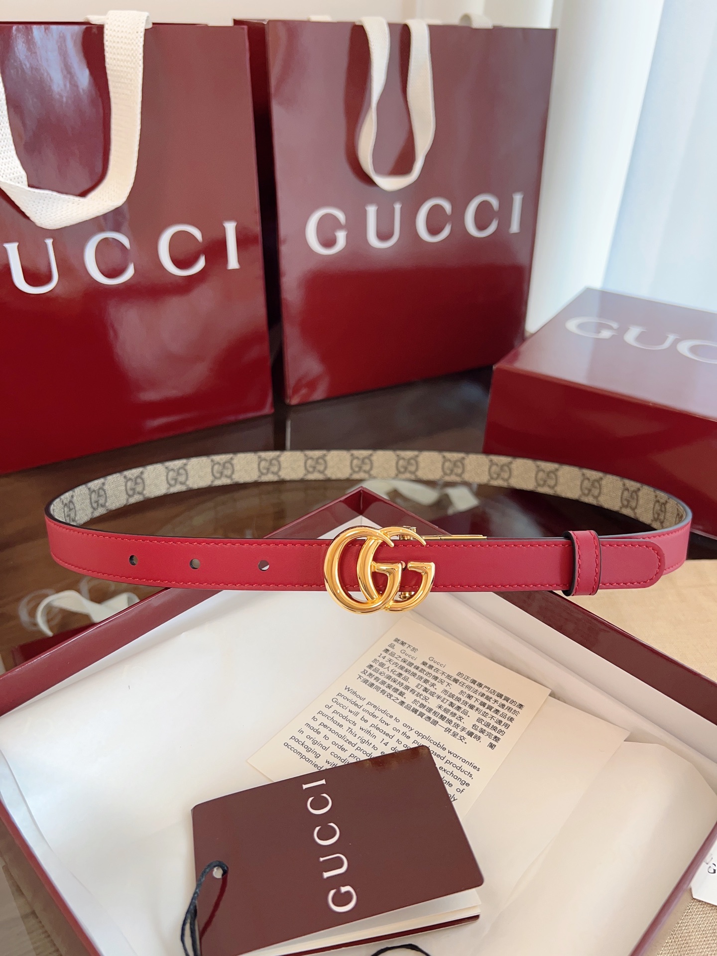  Gucci 2025最新专柜系列安哥拉红 款号  92TIN 9257 双面进口原厂防水PVC材质 比