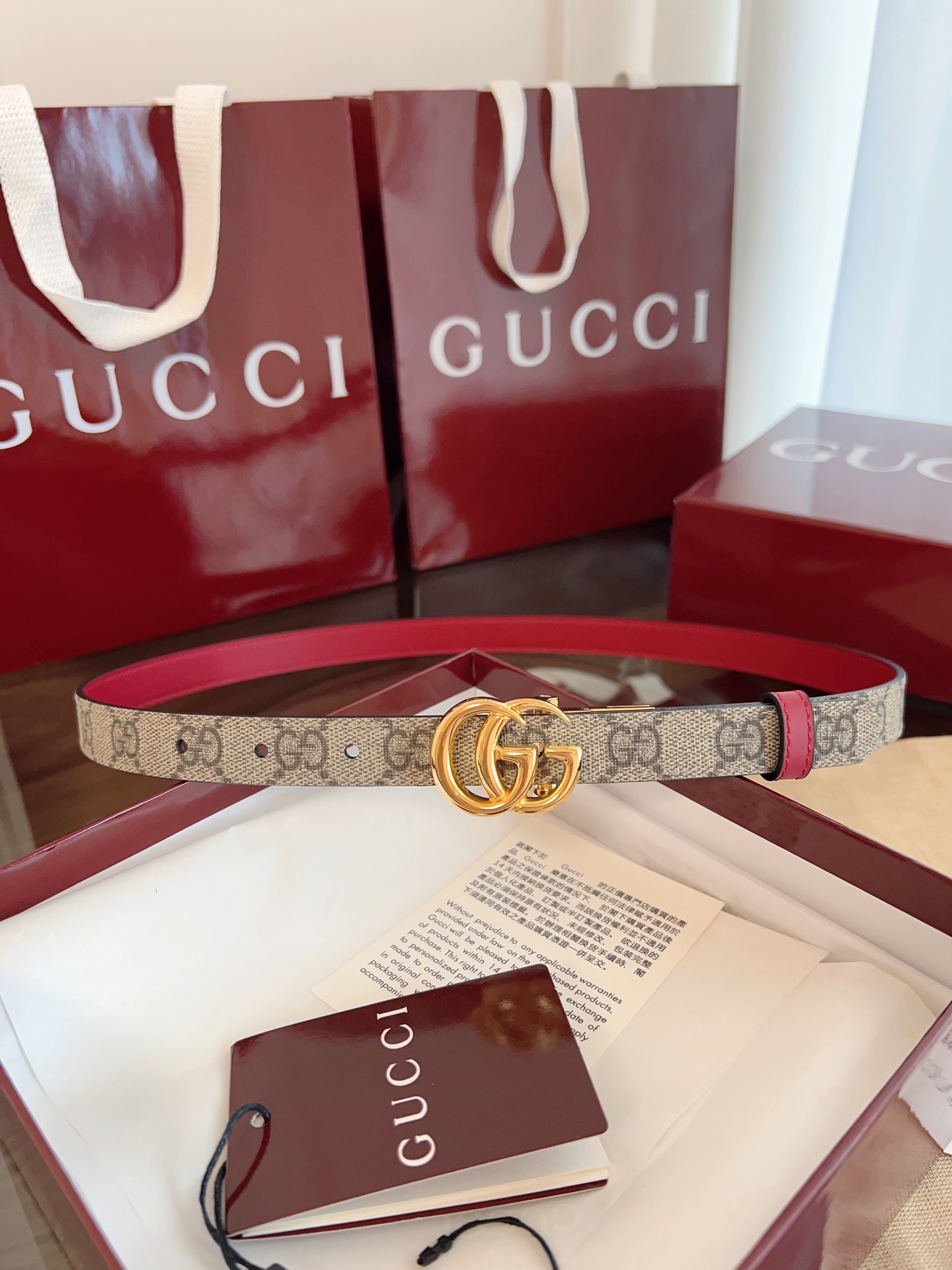  Gucci 2025最新专柜系列安哥拉红 款号  92TIN 9257 双面进口原厂防水PVC材质 比