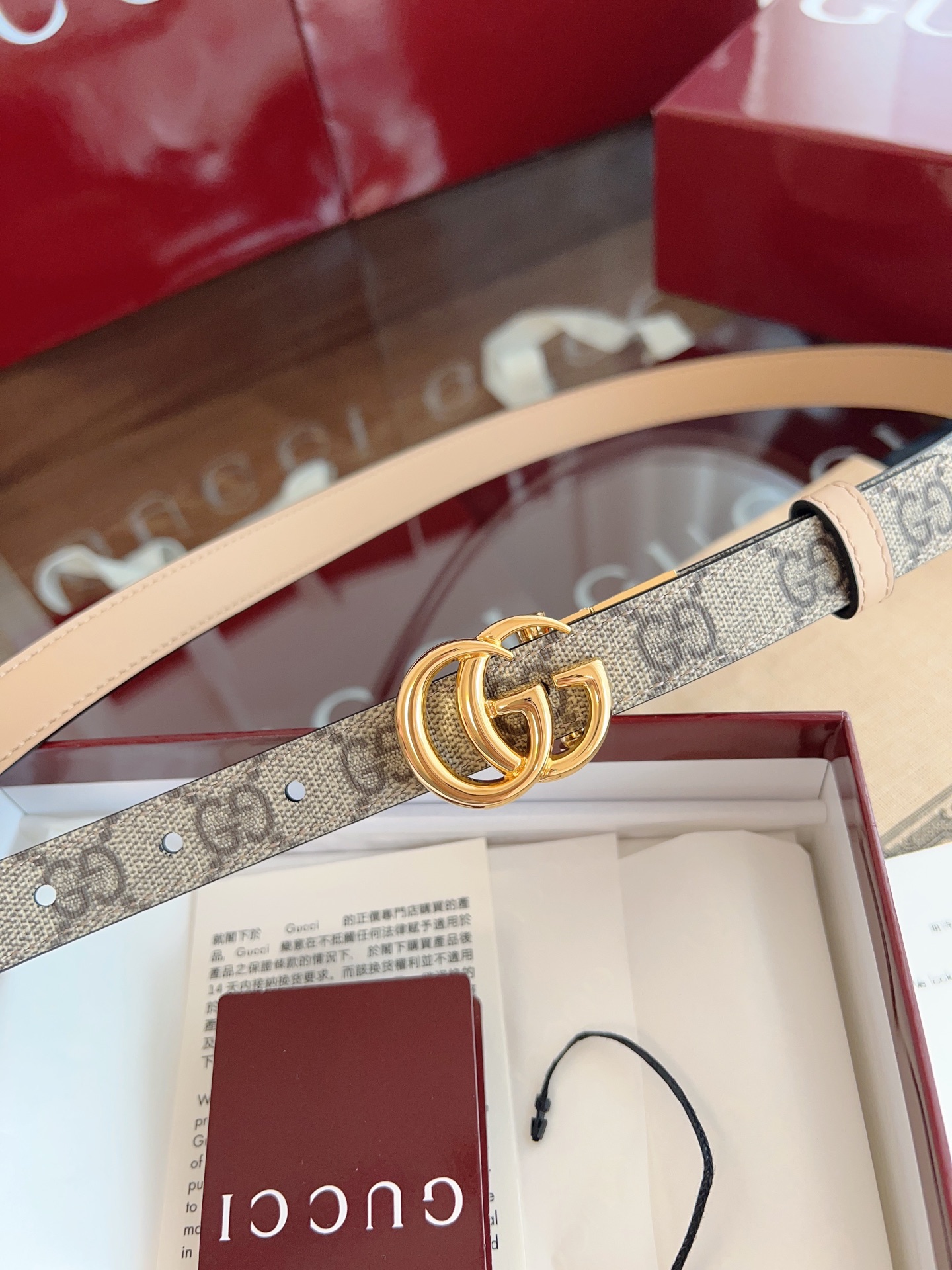  Gucci 2025最新专柜系列裸粉 款号  92TIN 9257 双面进口原厂防水PVC材质 比牛皮