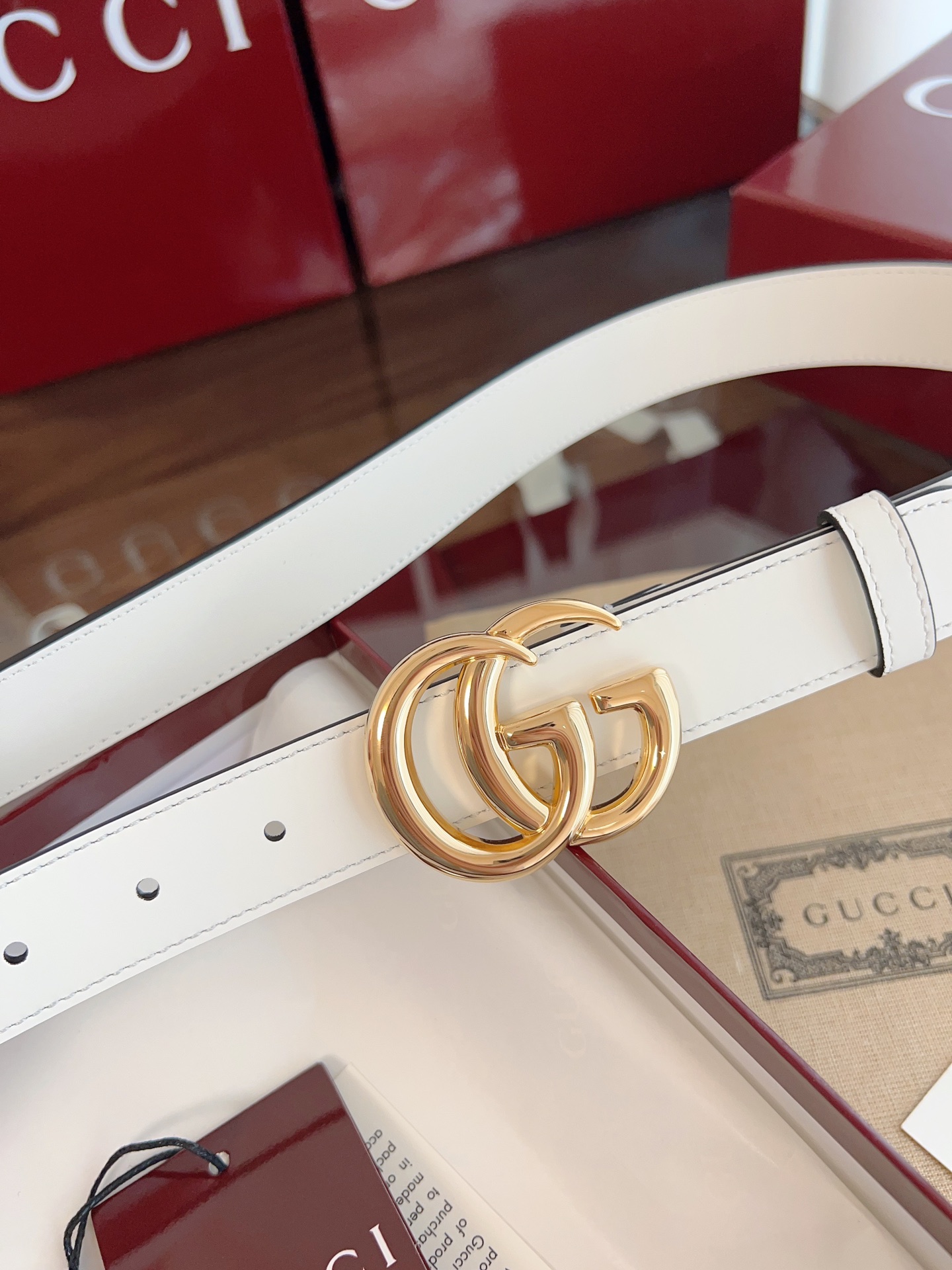  GUCCI 表面头层小牛皮 宽度3.0cm 专柜新版logo横标，原版进口南非皮底，精品双G铜扣  高
