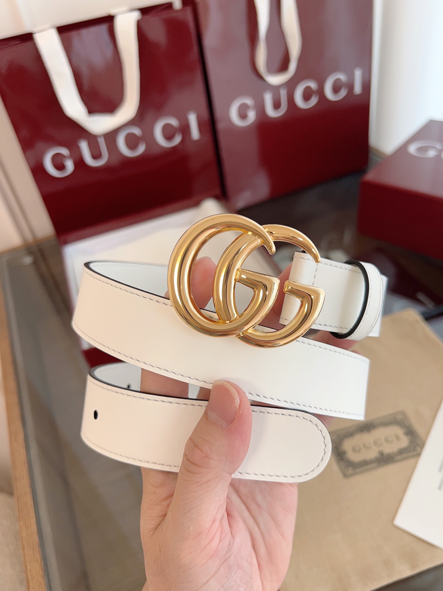  GUCCI 表面头层小牛皮 宽度3.0cm 专柜新版logo横标，原版进口南非皮底，精品双G铜扣  高