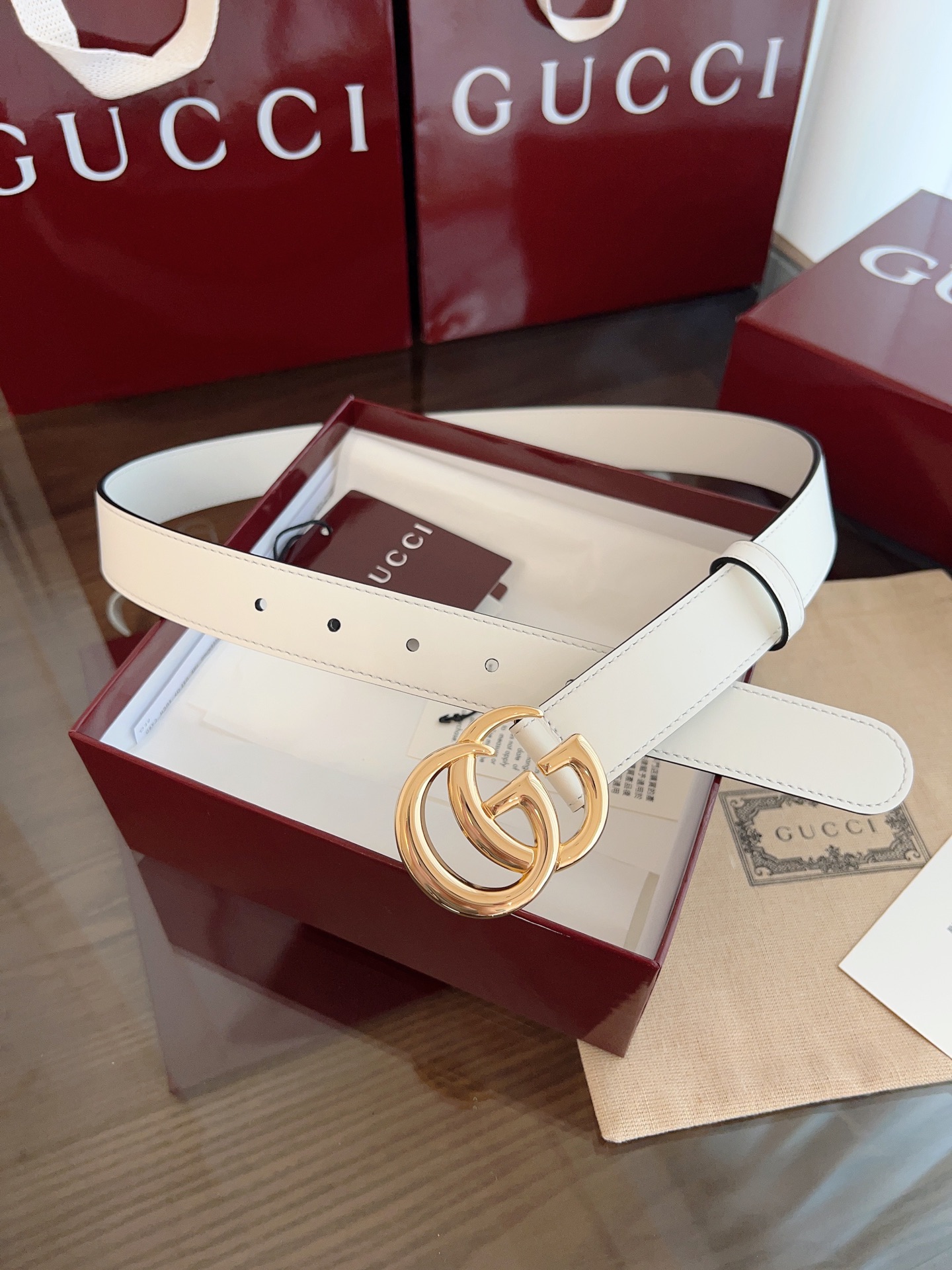  GUCCI 表面头层小牛皮 宽度3.0cm 专柜新版logo横标，原版进口南非皮底，精品双G铜扣  高