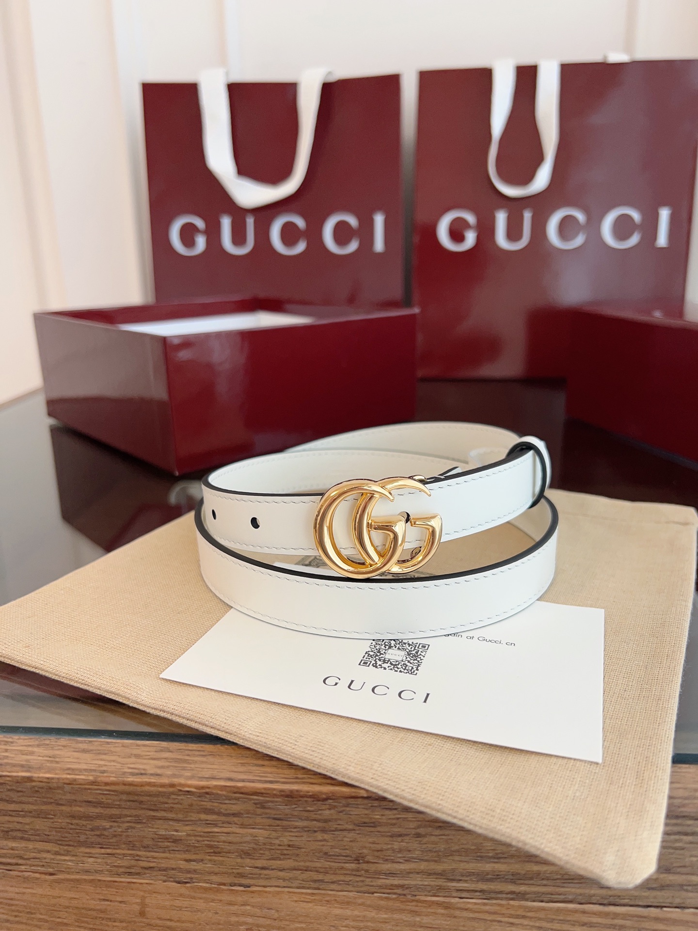  GUCCI 表面头层小牛皮 宽度2.0cm 专柜新版logo横标，原版进口南非皮底，精品双G铜扣  高