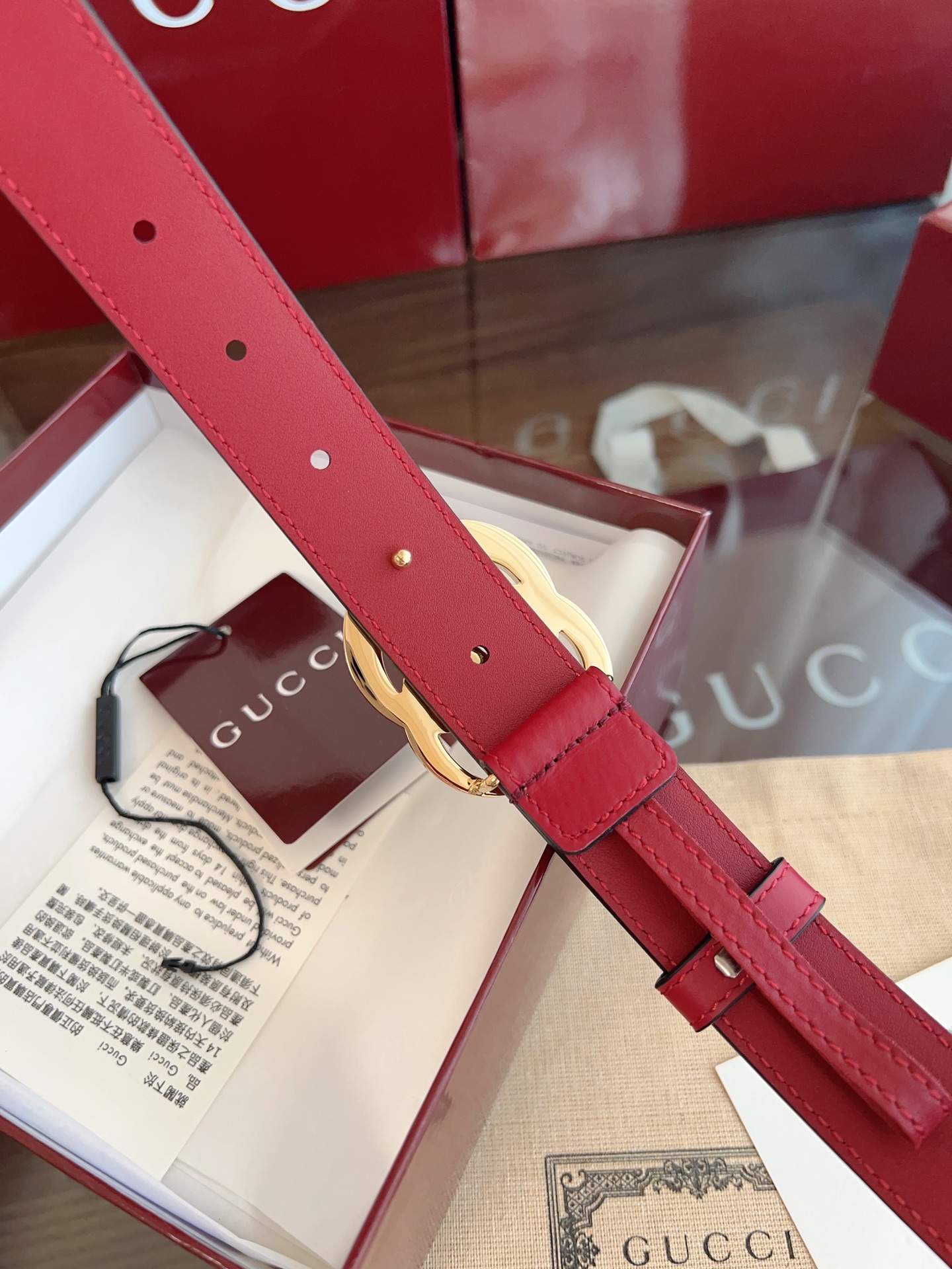  GUCCI 表面头层小牛皮 宽度3.0cm 专柜新版logo横标，原版进口南非皮底，精品双G铜扣  高