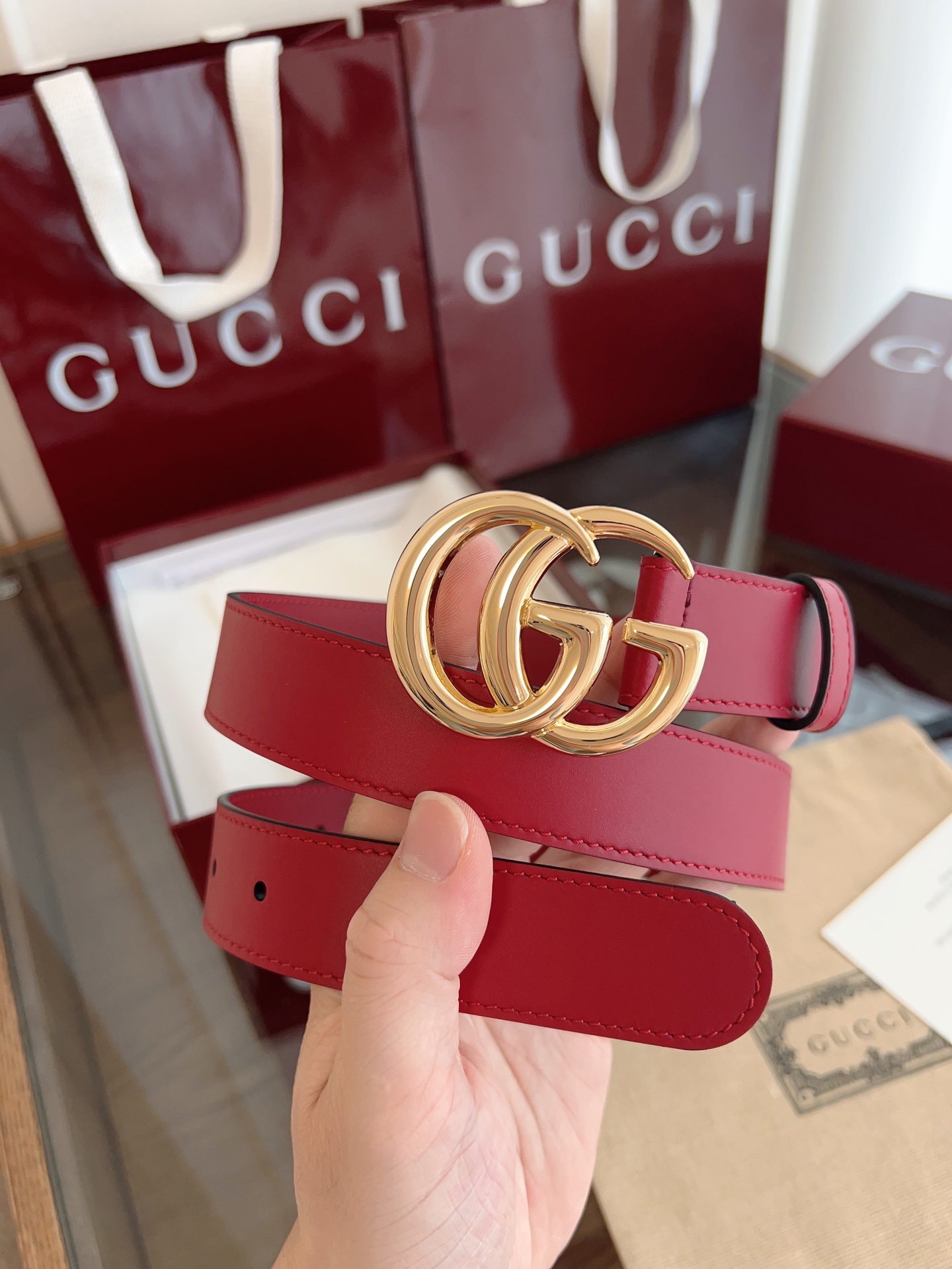  GUCCI 表面头层小牛皮 宽度3.0cm 专柜新版logo横标，原版进口南非皮底，精品双G铜扣  高