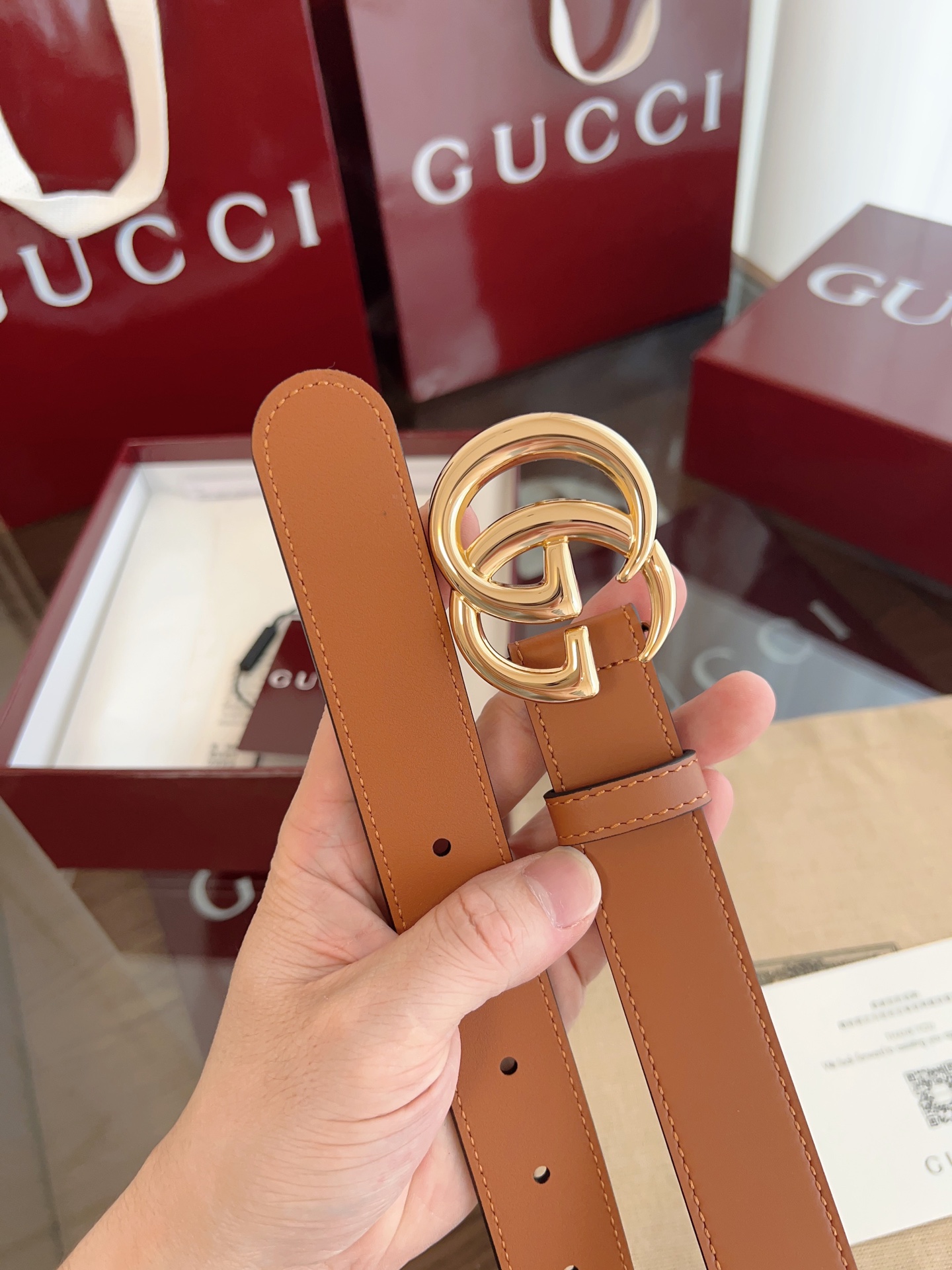  GUCCI 表面头层小牛皮 宽度3.0cm 专柜新版logo横标，原版进口南非皮底，精品双G铜扣  高