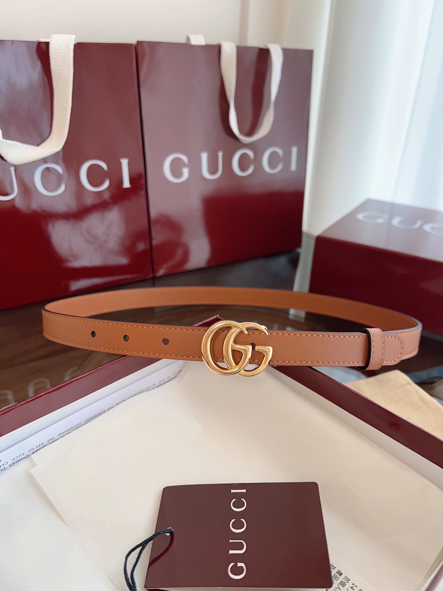  GUCCI 表面头层小牛皮 宽度2.0cm 专柜新版logo横标，原版进口南非皮底，精品双G铜扣  高