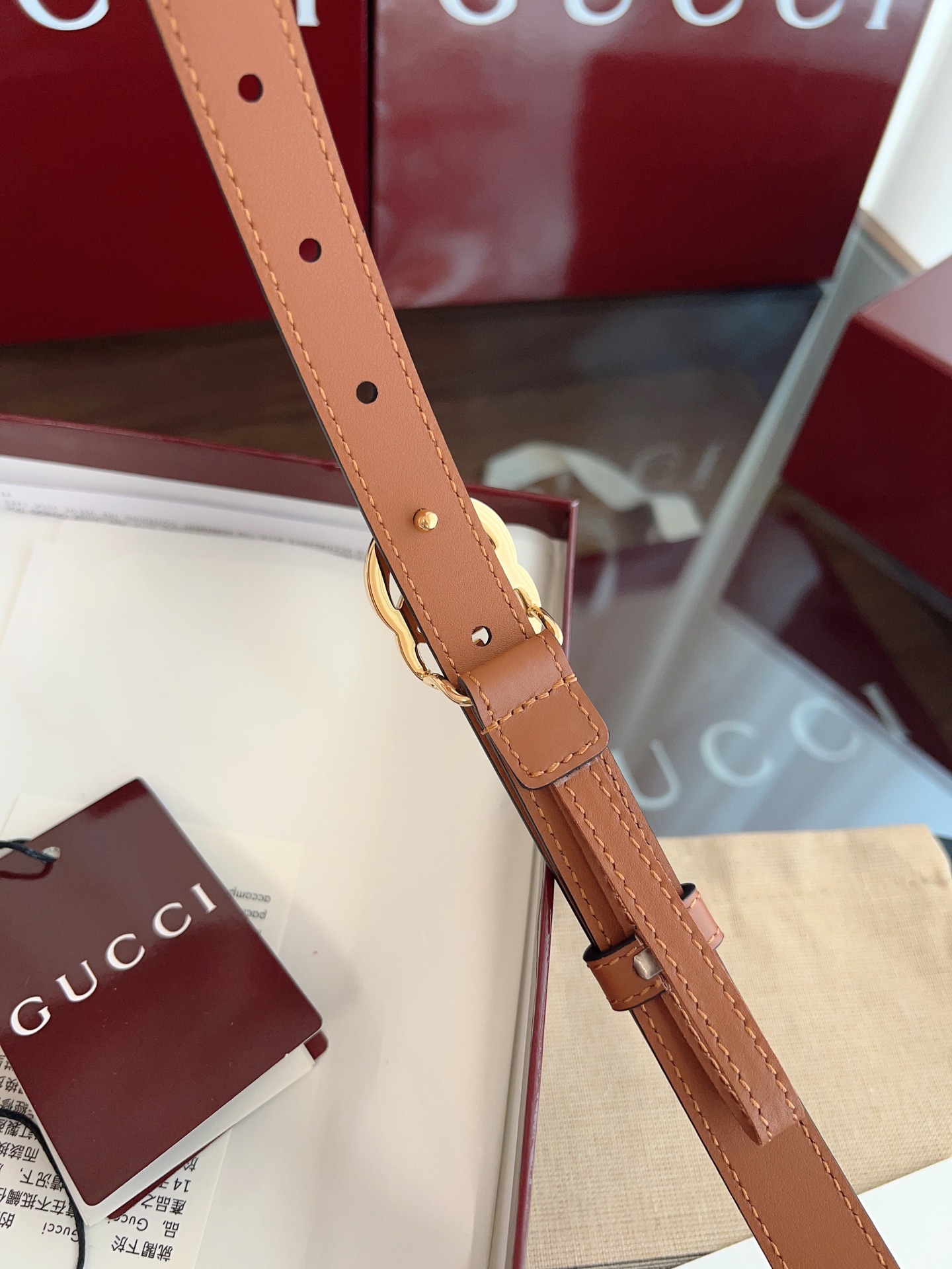  GUCCI 表面头层小牛皮 宽度2.0cm 专柜新版logo横标，原版进口南非皮底，精品双G铜扣  高