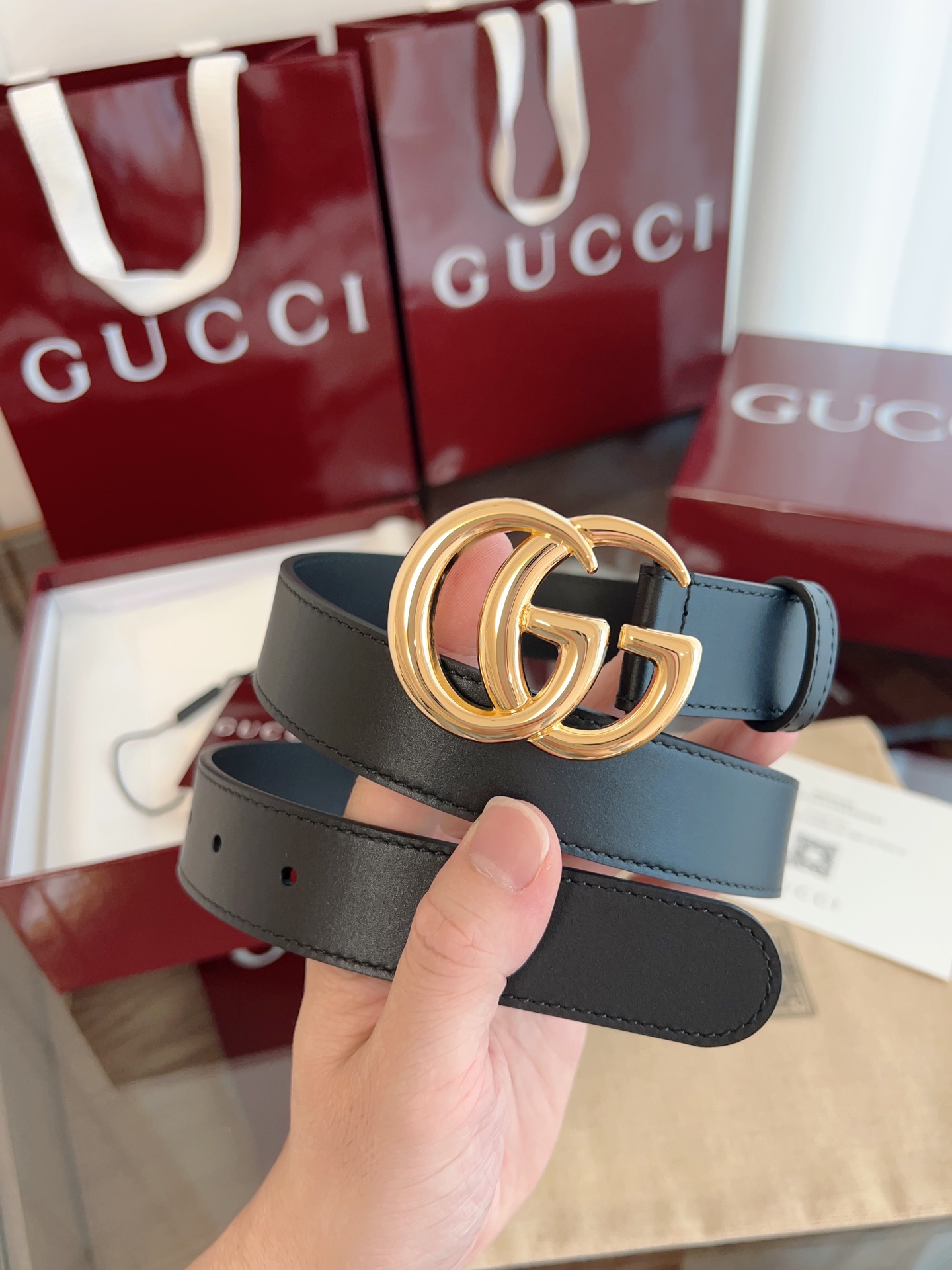  GUCCI 表面头层小牛皮 宽度3.0cm 专柜新版logo横标，原版进口南非皮底，精品双G铜扣  高
