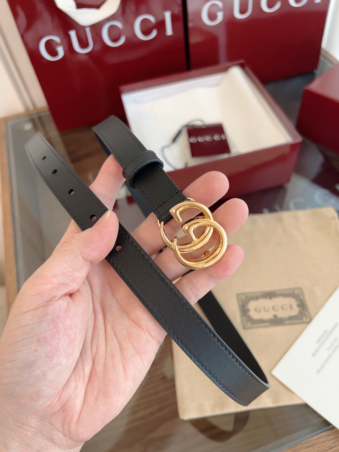  GUCCI 表面头层小牛皮 宽度2.0cm 专柜新版logo横标，原版进口南非皮底，精品双G铜扣  高