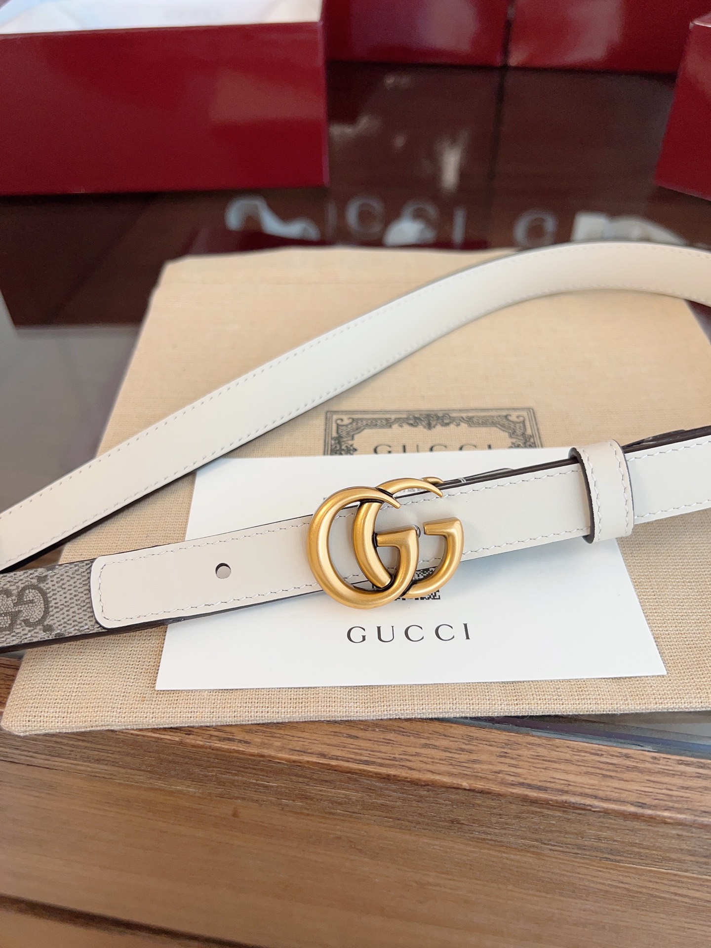 今年最时尚拼接系列 Gucci小牛皮拼接GG Supreme 老花帆布，对版3孔调节，横标logo编号:409417·92TLC 宽2.0cm 复古GG扣 P160