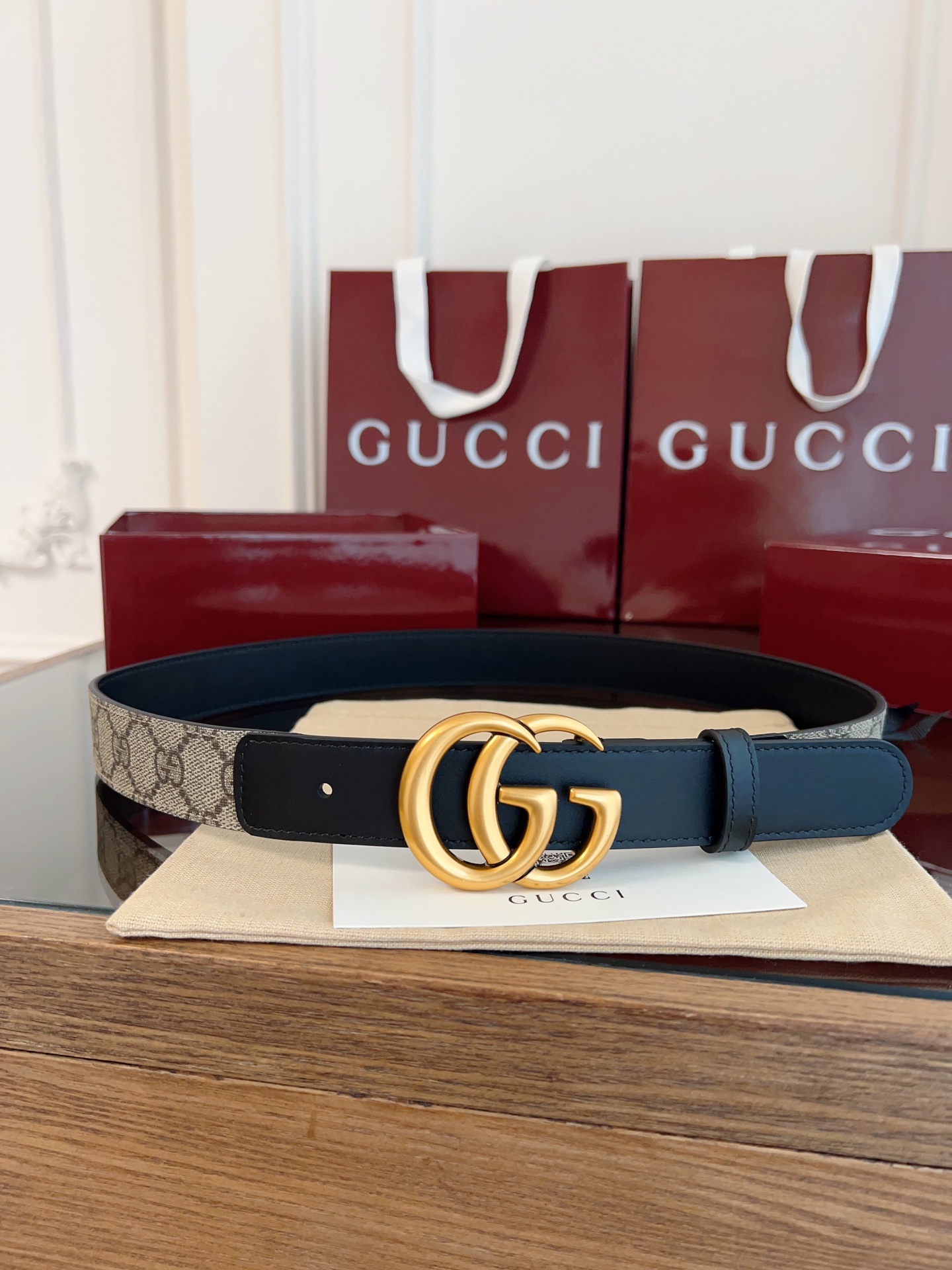 今年最时尚拼接系列 Gucci小牛皮拼接GG Supreme 老花帆布，对版3孔调节，横标logo编号:409417·92TLC 宽3.0cm 复古GG扣 P160