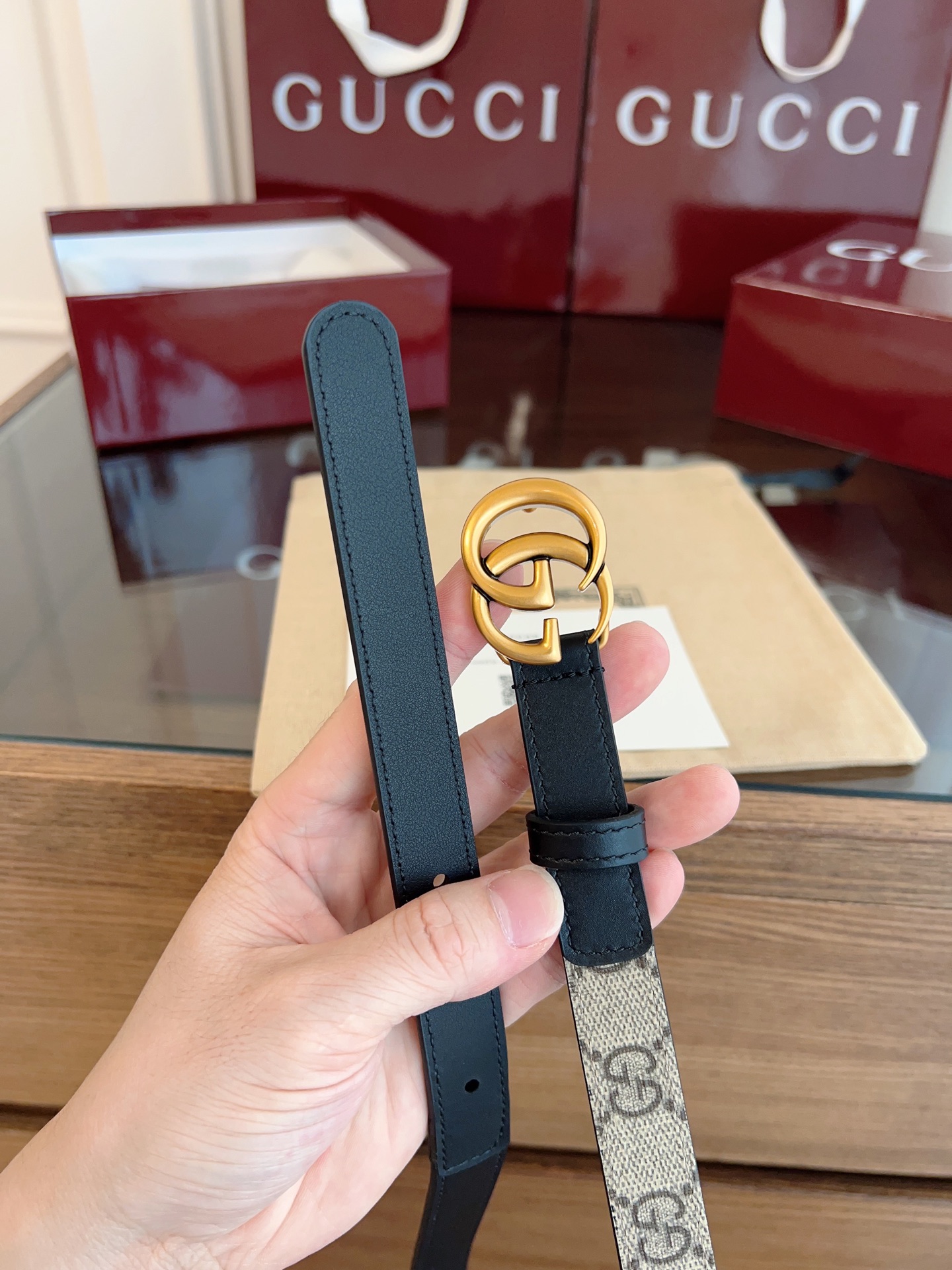 今年最时尚拼接系列 Gucci小牛皮拼接GG Supreme 老花帆布，对版3孔调节，横标logo编号:409417·92TLC 宽2.0cm 复古GG扣 P160