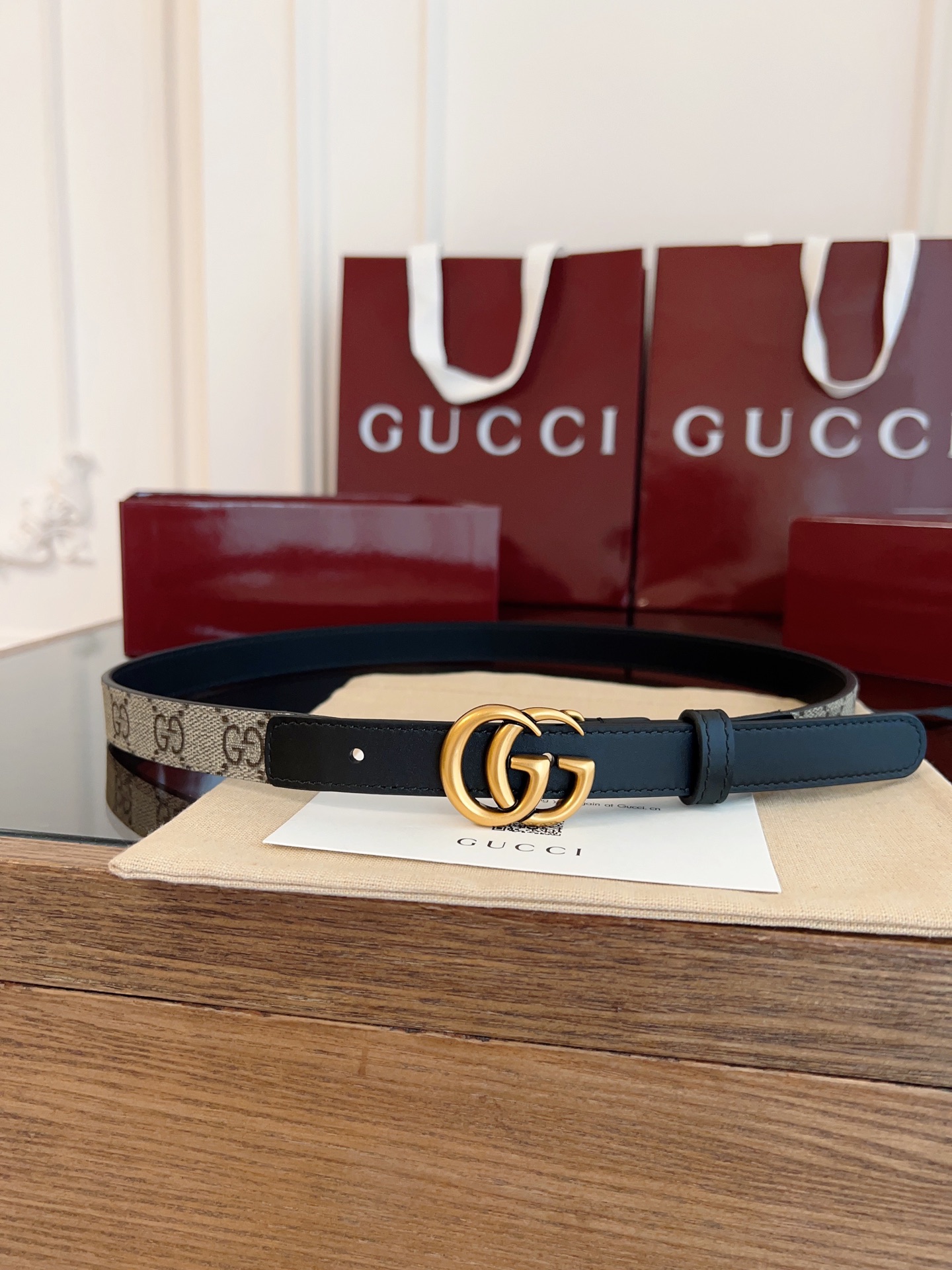 今年最时尚拼接系列 Gucci小牛皮拼接GG Supreme 老花帆布，对版3孔调节，横标logo编号:409417·92TLC 宽2.0cm 复古GG扣 P160