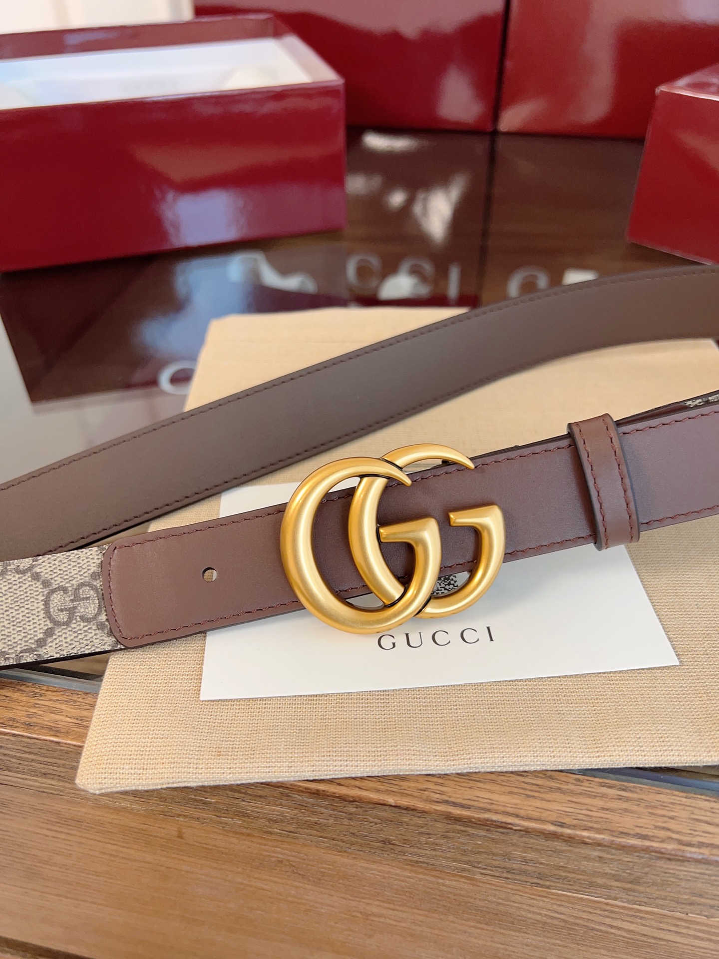 今年最时尚拼接系列 Gucci小牛皮拼接GG Supreme 老花帆布，对版3孔调节，横标logo编号:409417·92TLC 宽3.0cm 复古GG扣 P160