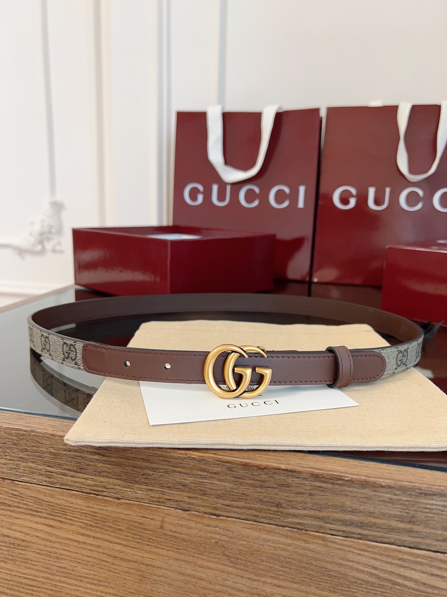 今年最时尚拼接系列 Gucci小牛皮拼接GG Supreme 老花帆布，对版3孔调节，横标logo编号:409417·92TLC 宽2.0cm 复古GG扣 P160