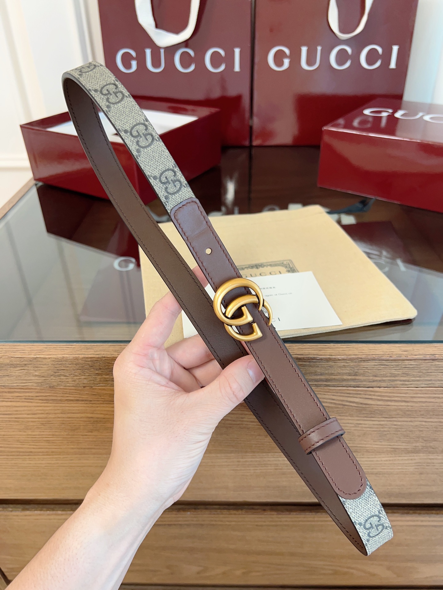 今年最时尚拼接系列 Gucci小牛皮拼接GG Supreme 老花帆布，对版3孔调节，横标logo编号:409417·92TLC 宽2.0cm 复古GG扣 P160