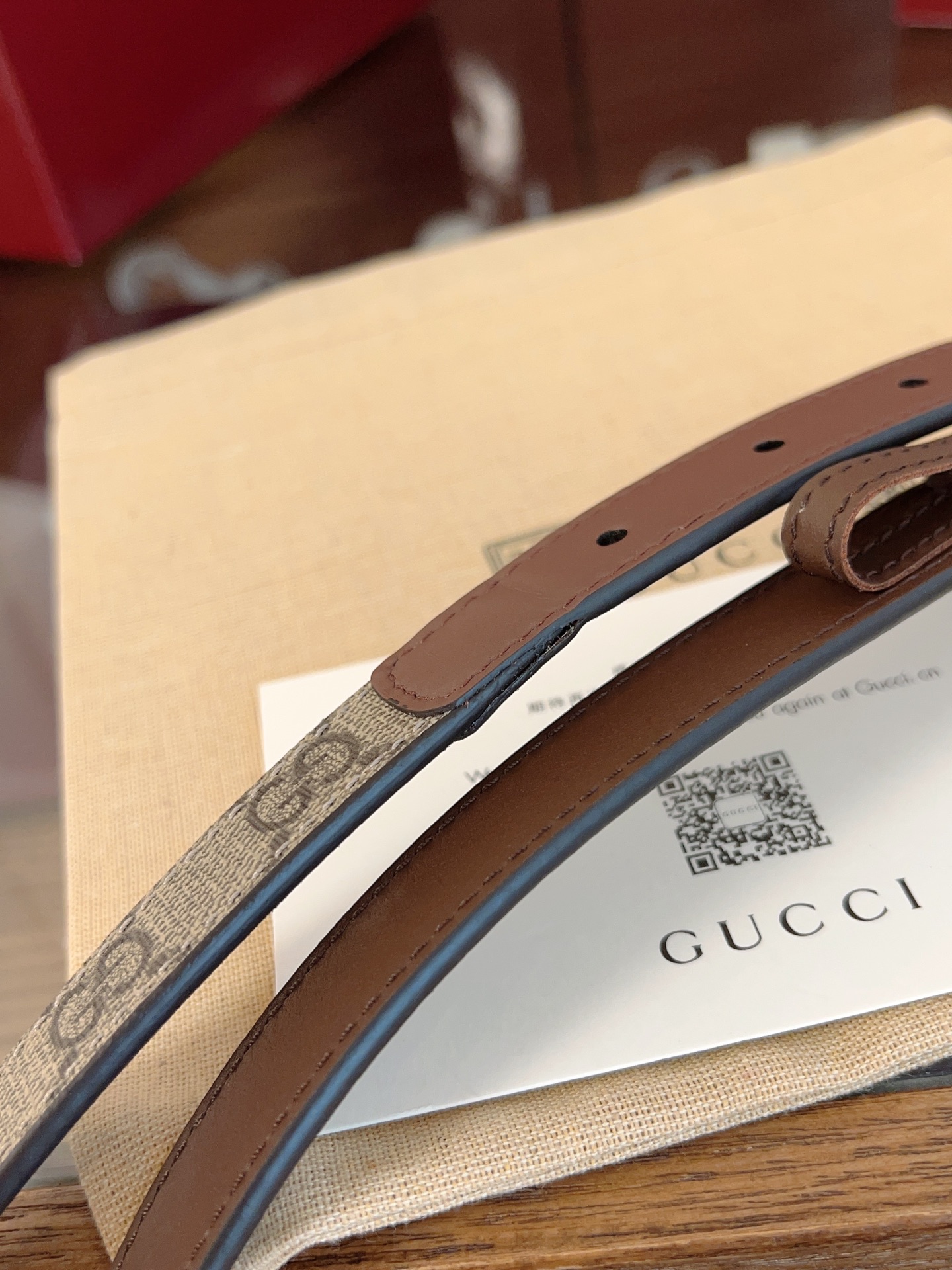 今年最时尚拼接系列 Gucci小牛皮拼接GG Supreme 老花帆布，对版3孔调节，横标logo编号:409417·92TLC 宽2.0cm 复古GG扣 P160