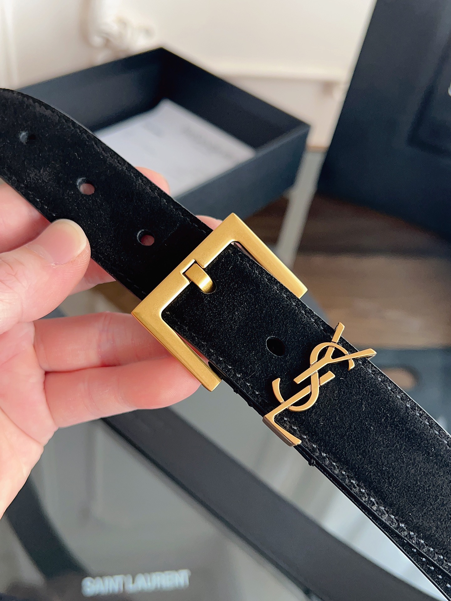 P ysl圣罗兰2026女士新款腰带，冬季爆款绒面原版皮，方形搭扣配以ysl标识腰带环，女士冬季必备款，