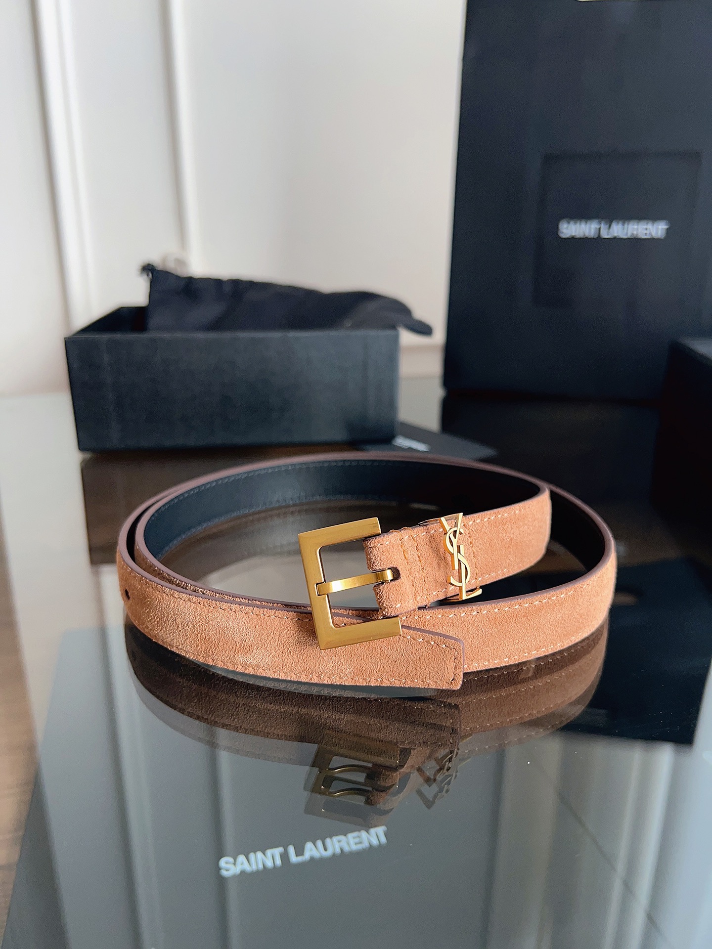 P ysl圣罗兰2026女士新款腰带，冬季爆款绒面原版皮，方形搭扣配以ysl标识腰带环，女士冬季必备款，
