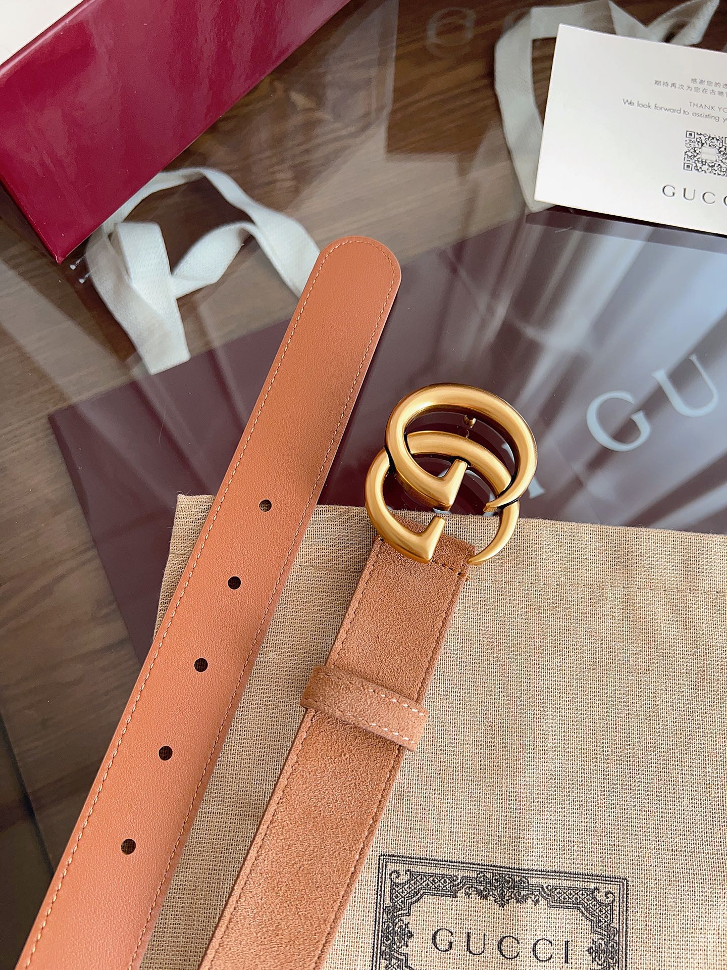 NO:678026,The GG Marmont winter series belt is made of soft cowhide suede material and is equipped with a double G buckle to express a unique charm. Product details: light brown cowhide suede material, width 3.0cm, hardware material is copper., belt, cowhide19860909GG Marmont冬季系列腰带采用柔软牛皮绒面材质匠心打造,配以双G搭扣,尽释别致韵调.商品细节浅棕色牛皮绒面材质 宽度3.0cm 五金材料为铜材质.,皮带,cowhide,Belt