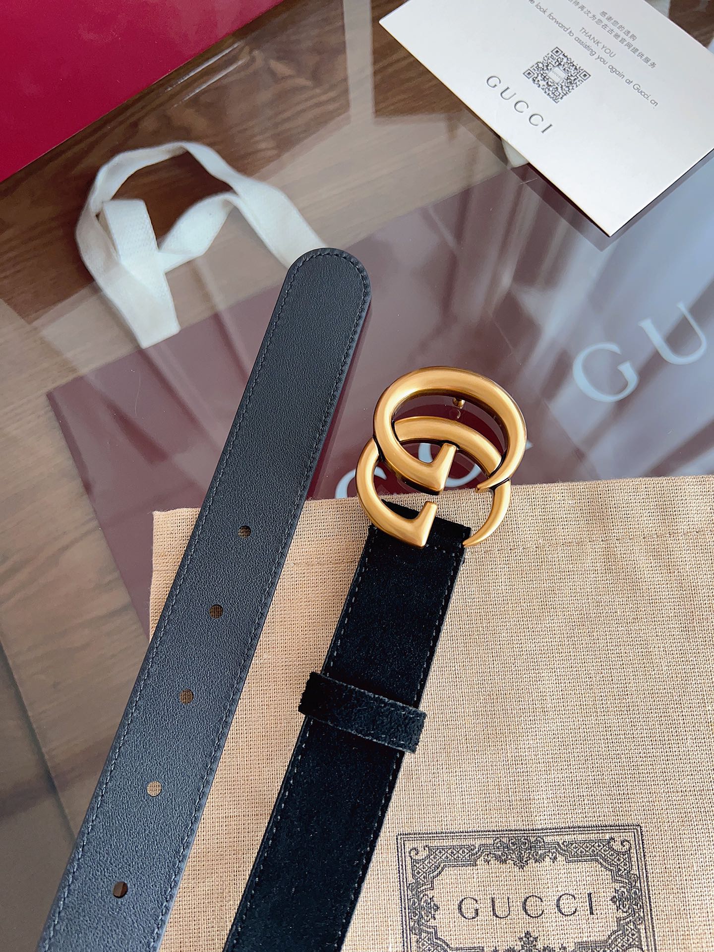 NO:677999,The GG Marmont winter series belt is made of soft cowhide suede material and is equipped with a double G buckle to express a unique charm. Product details: black cowhide suede material, width 3.0cm, hardware material is copper., belt, cowhide19860909GG Marmont冬季系列腰带采用柔软牛皮绒面材质匠心打造,配以双G搭扣,尽释别致韵调.商品细节黑色牛皮绒面材质 宽度3.0cm 五金材料为铜材质.,皮带,cowhide,Belt