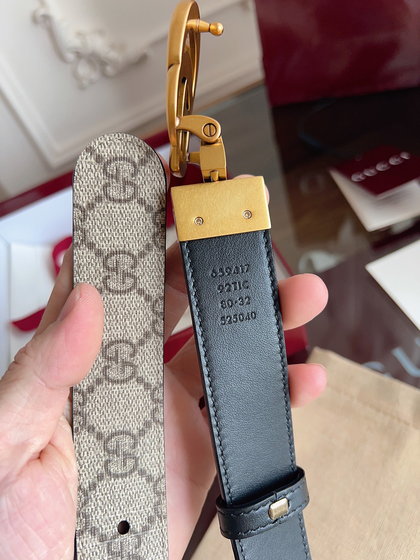 Gucci  92TIC 杏棕色 SuPreme PVC老花 小牛皮黑底 宽度3.0cm 复古GG旋转扣