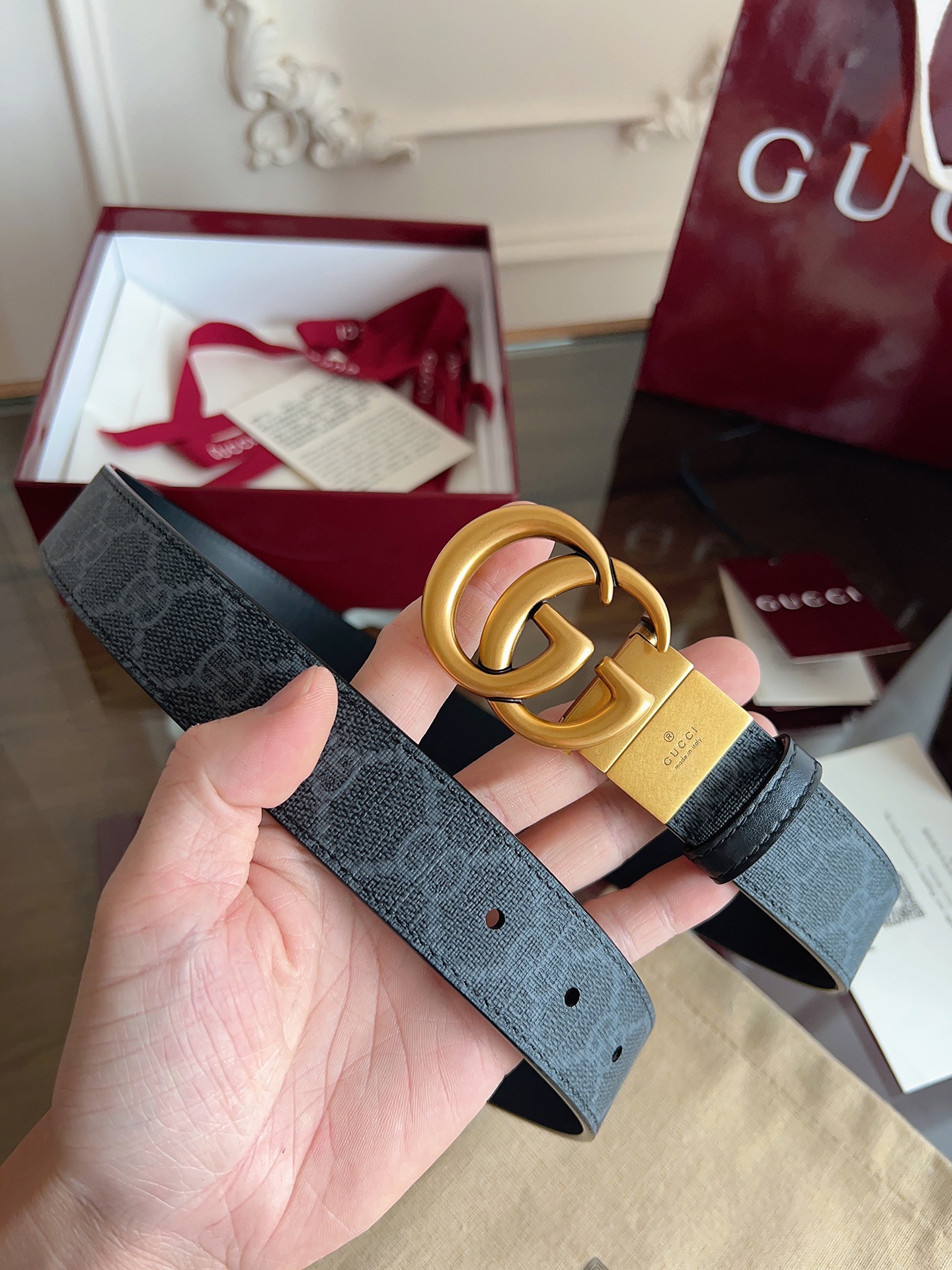Gucci  92TIC 黑篮SuPreme PVC黑花 小牛皮黑底 宽度3.0cm 复古GG旋转扣双面