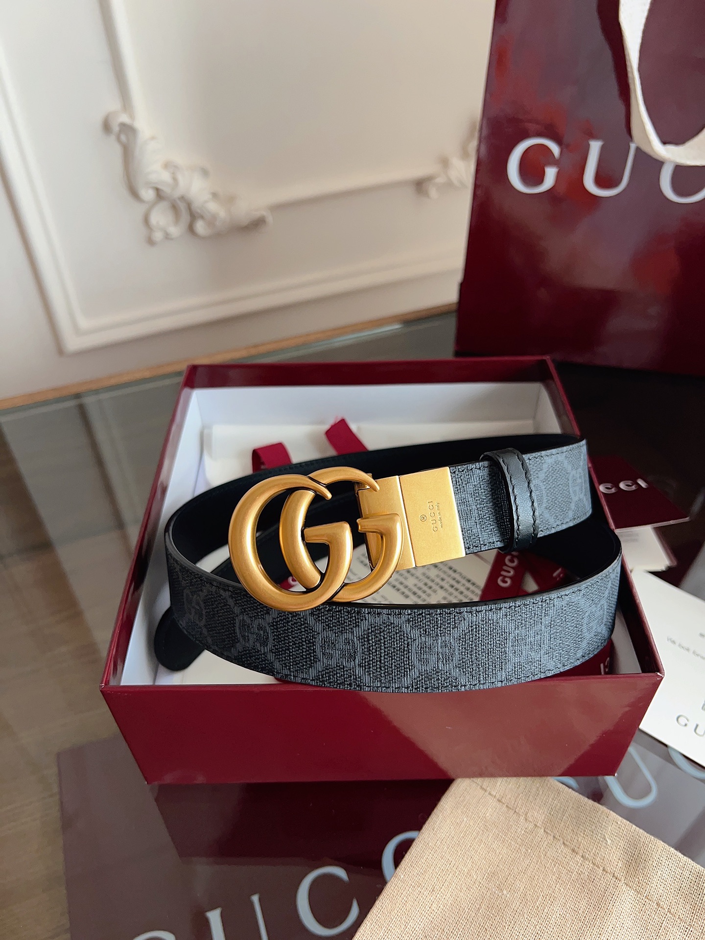 Gucci  92TIC 黑篮SuPreme PVC黑花 小牛皮黑底 宽度3.0cm 复古GG旋转扣双面