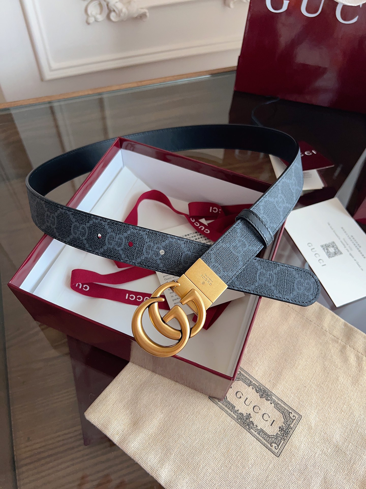Gucci  92TIC 黑篮SuPreme PVC黑花 小牛皮黑底 宽度3.0cm 复古GG旋转扣双面