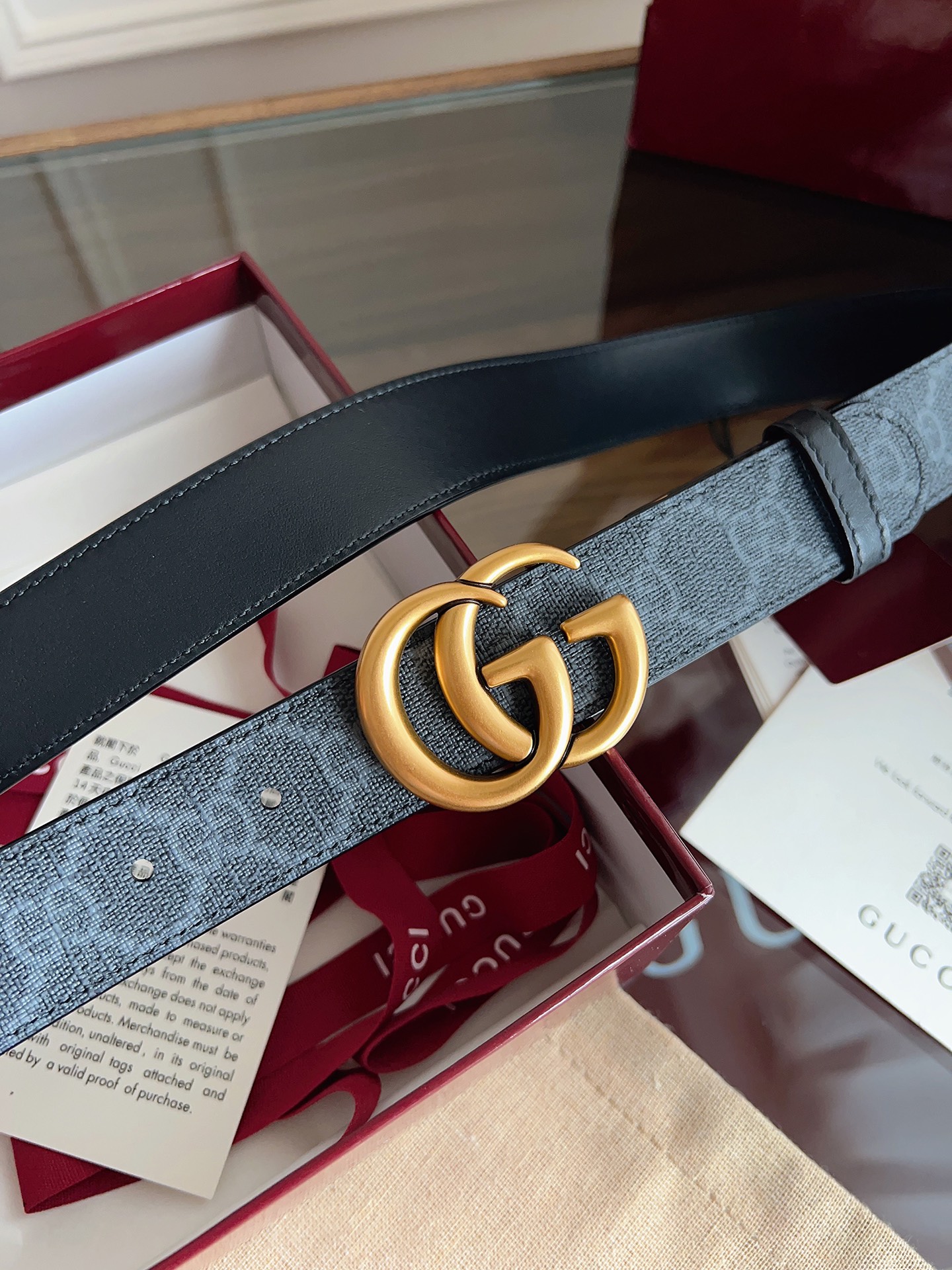 Gucci  92TIC 黑篮SuPreme PVC黑花 小牛皮黑底 宽度3.0cm 复古GG旋转扣双面