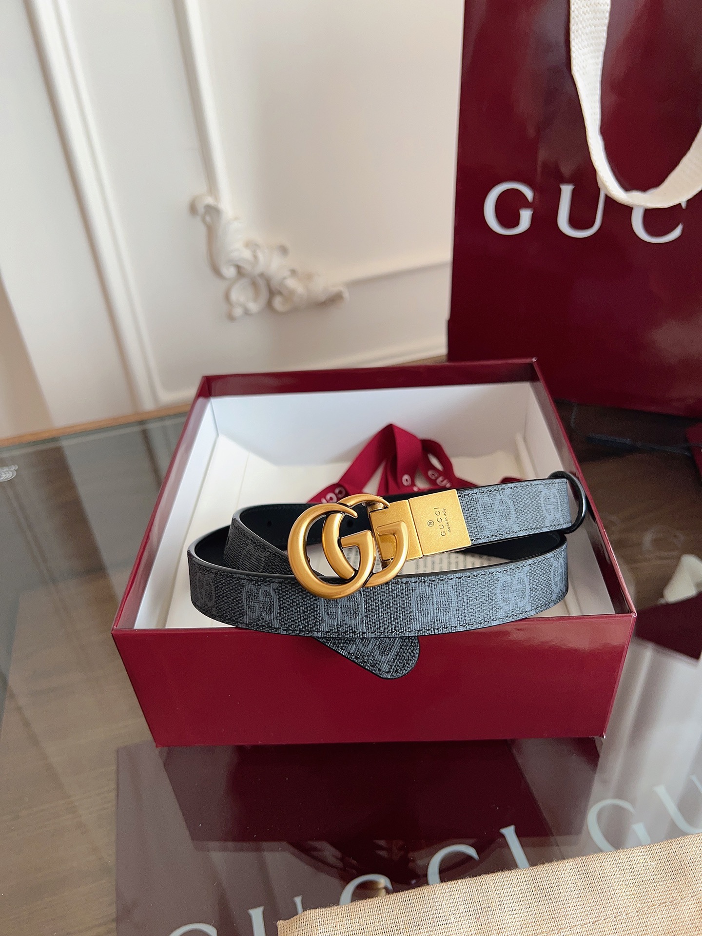 Gucci  92TIC 黑篮SuPreme PVC黑花 小牛皮黑底 宽度2.0cm 复古GG旋转扣双面