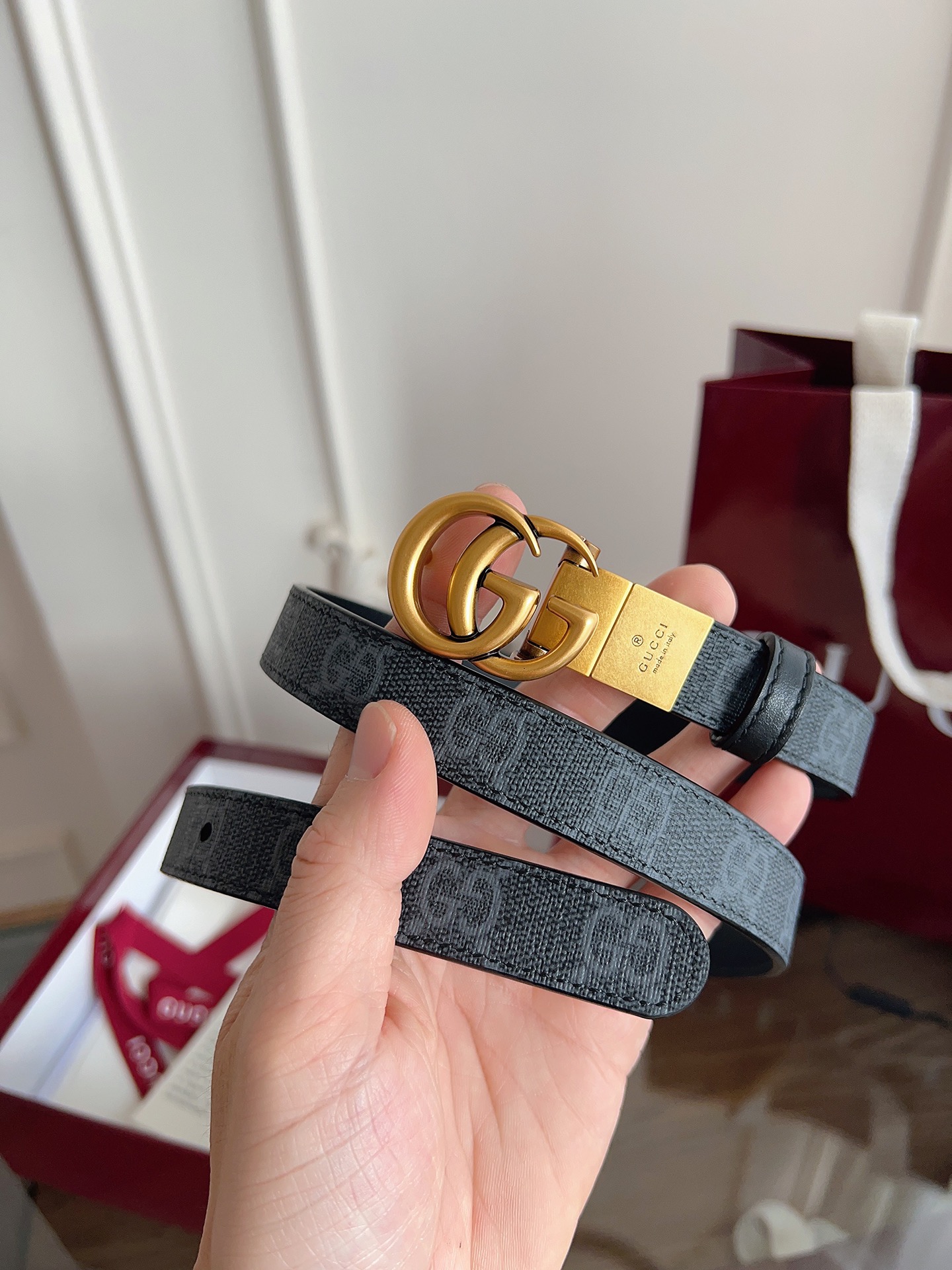 Gucci  92TIC 黑篮SuPreme PVC黑花 小牛皮黑底 宽度2.0cm 复古GG旋转扣双面