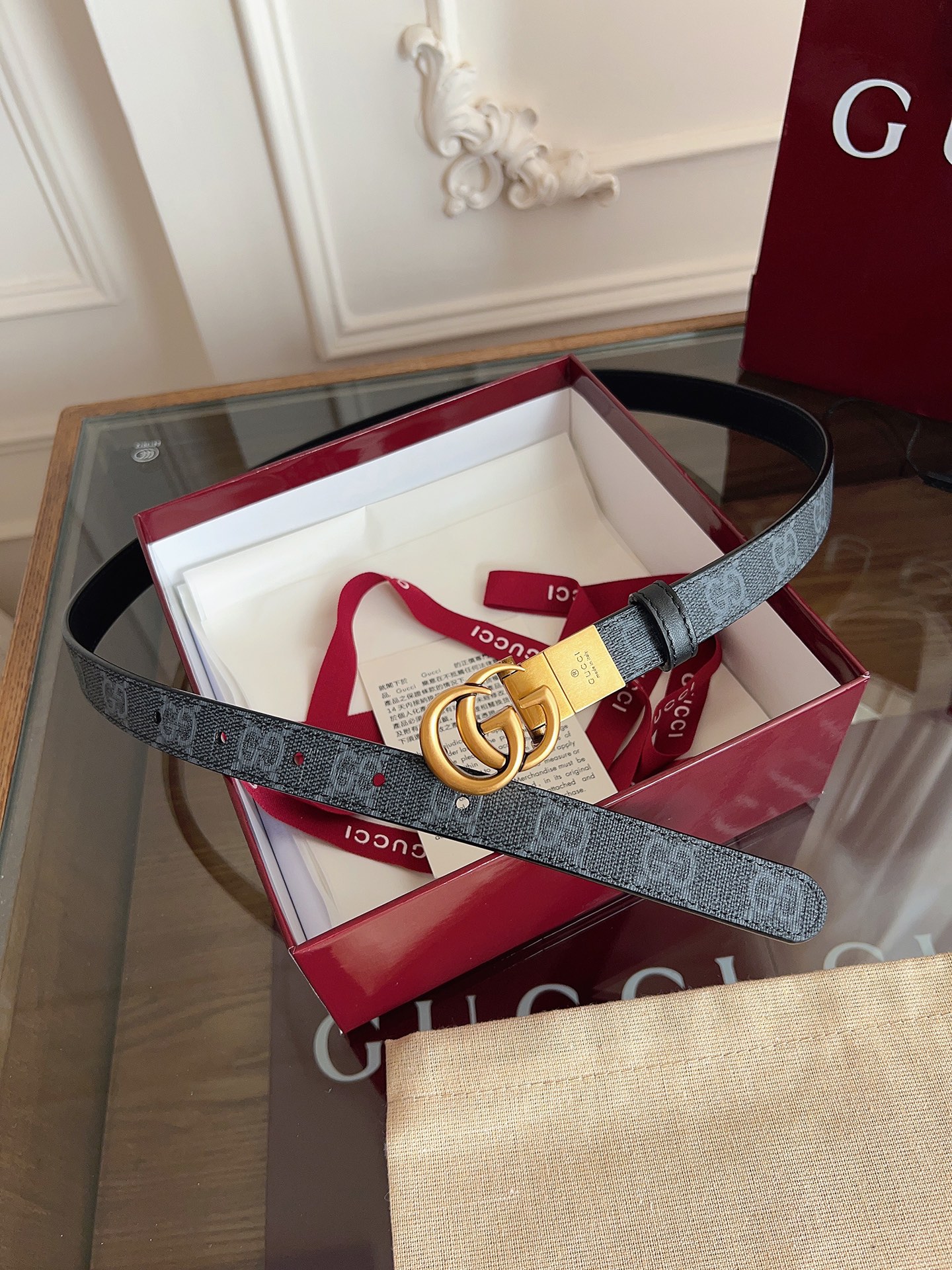 Gucci  92TIC 黑篮SuPreme PVC黑花 小牛皮黑底 宽度2.0cm 复古GG旋转扣双面