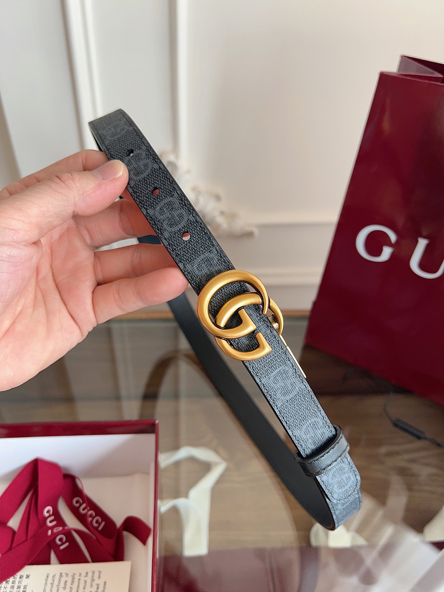 Gucci  92TIC 黑篮SuPreme PVC黑花 小牛皮黑底 宽度2.0cm 复古GG旋转扣双面