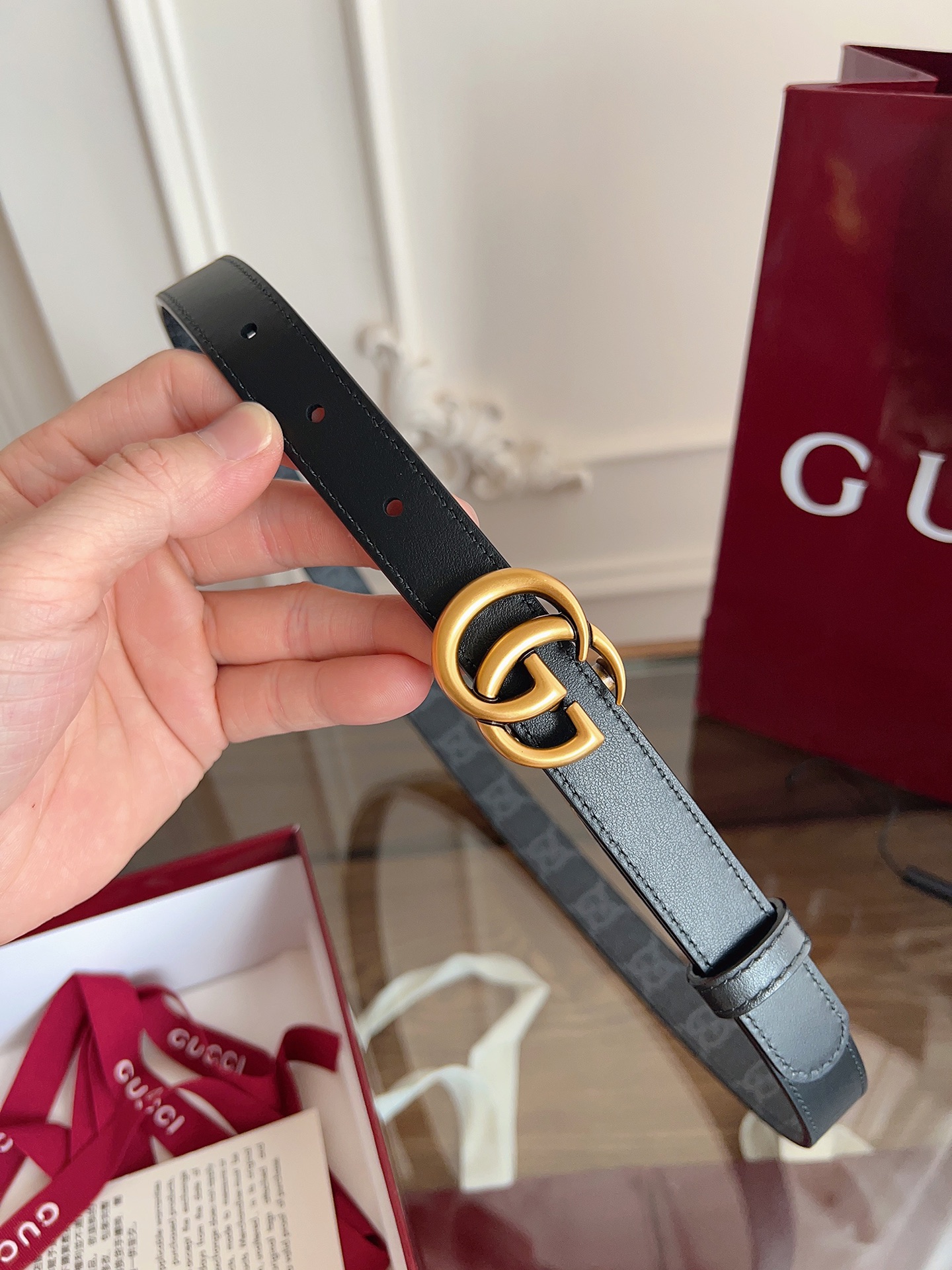 Gucci  92TIC 黑篮SuPreme PVC黑花 小牛皮黑底 宽度2.0cm 复古GG旋转扣双面