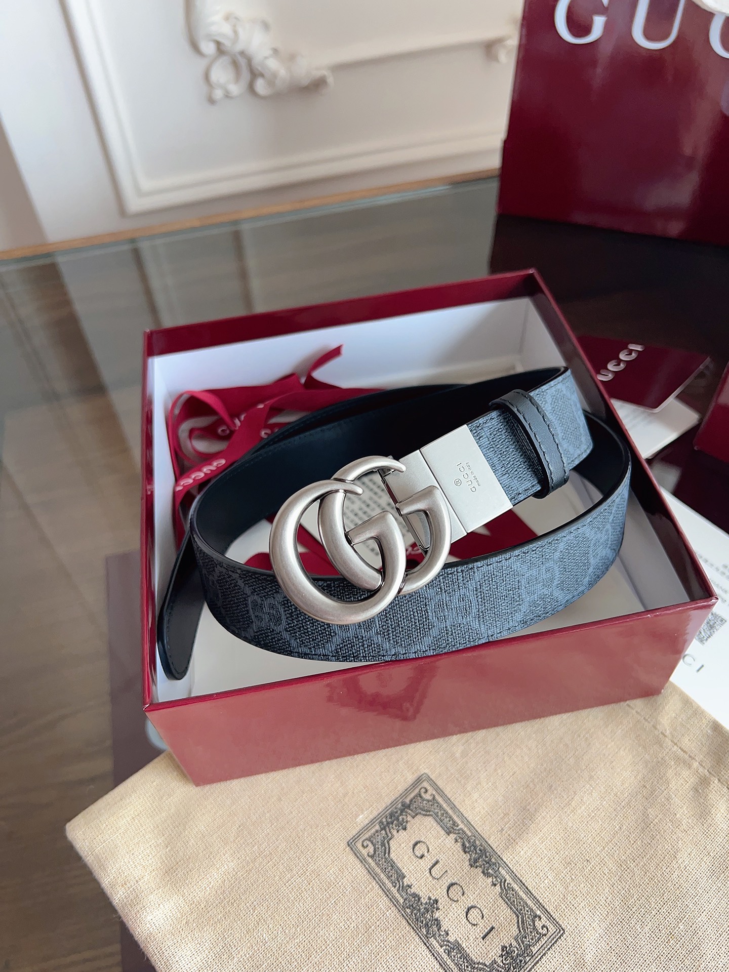 Gucci  92TIC 黑篮SuPreme PVC黑花 小牛皮黑底 宽度3.0cm 复古GG旋转扣 双