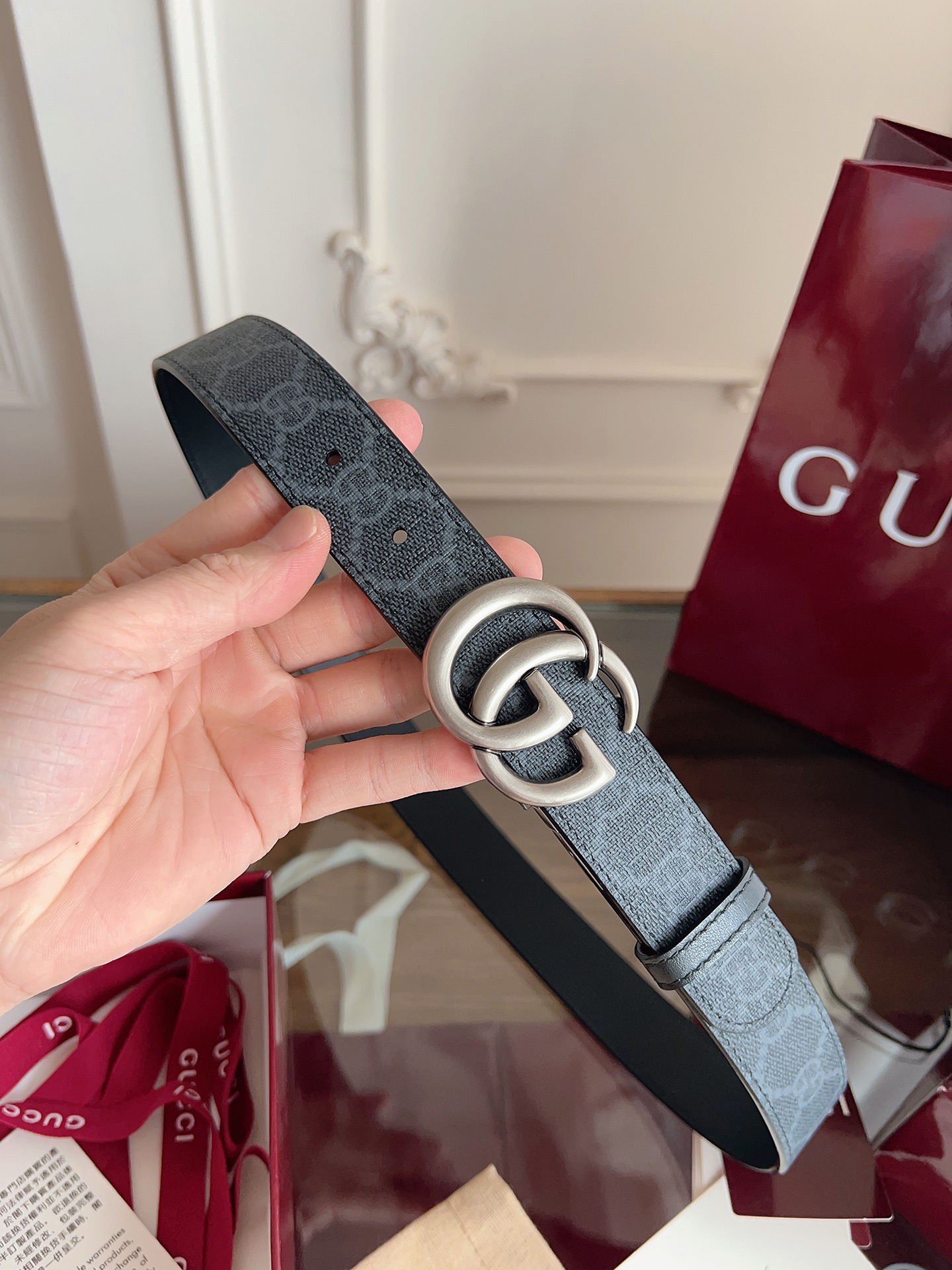 Gucci  92TIC 黑篮SuPreme PVC黑花 小牛皮黑底 宽度3.0cm 复古GG旋转扣 双