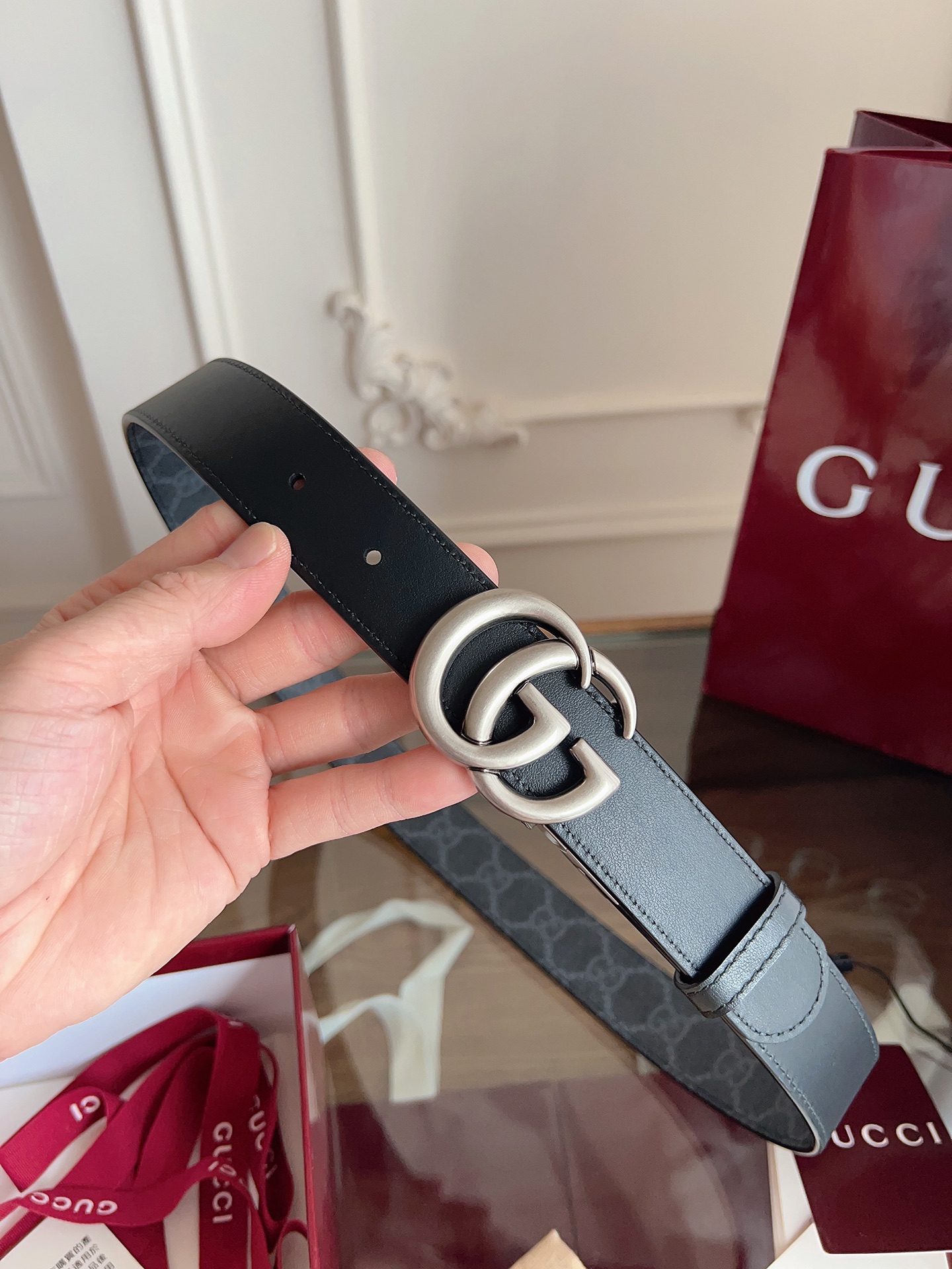 Gucci  92TIC 黑篮SuPreme PVC黑花 小牛皮黑底 宽度3.0cm 复古GG旋转扣 双